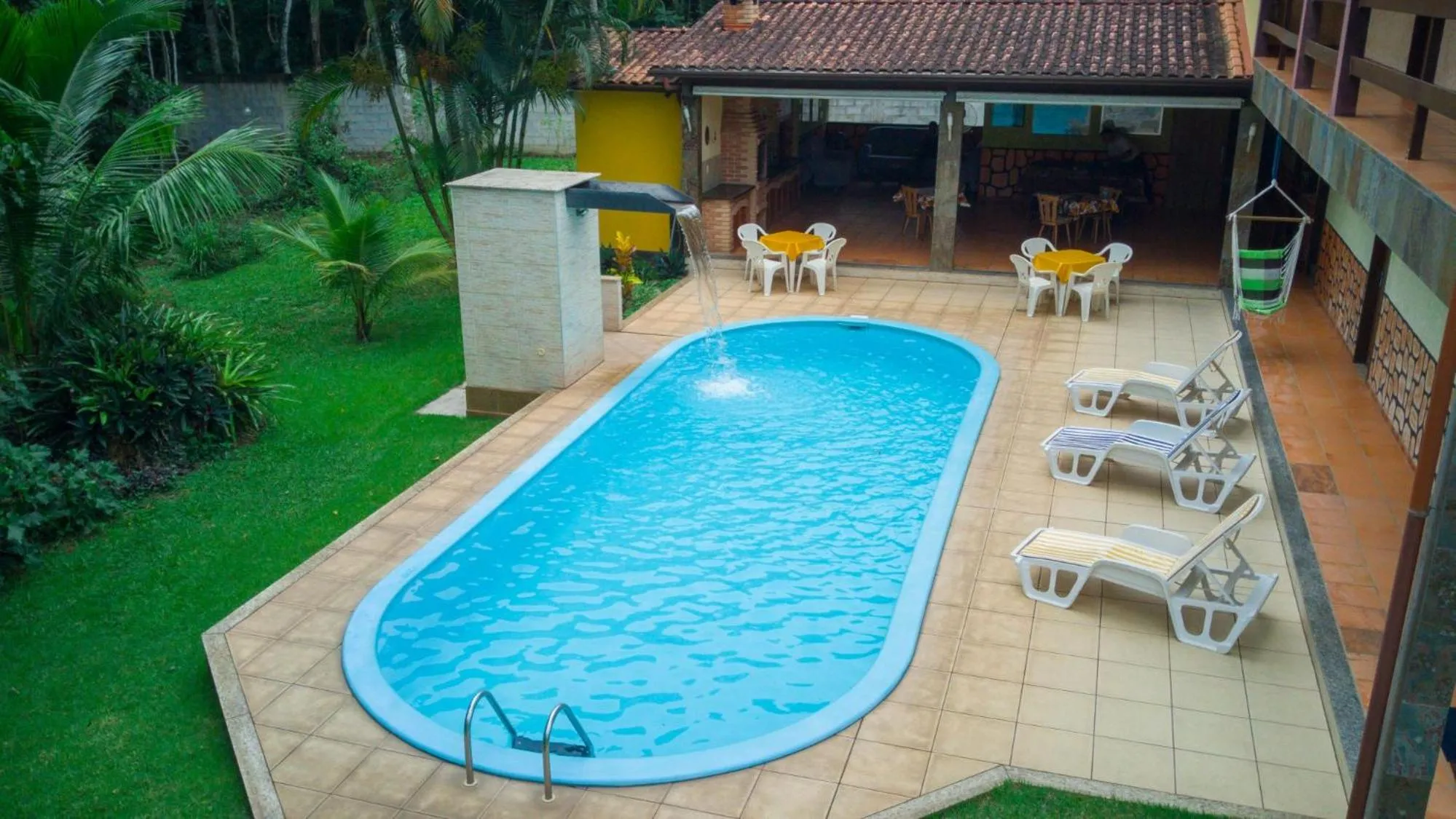 Swimming pool in Pousada Santa Anna