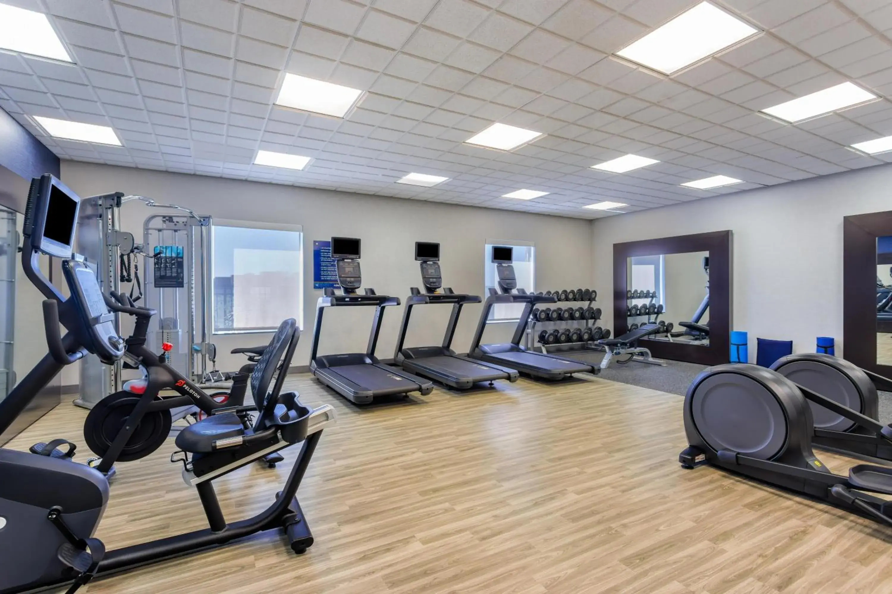Fitness centre/facilities in Hampton Inn and Suites Parkersburg Downtown Fitness centre/facilities in Hampton Inn and Suites Parkersburg Downtown