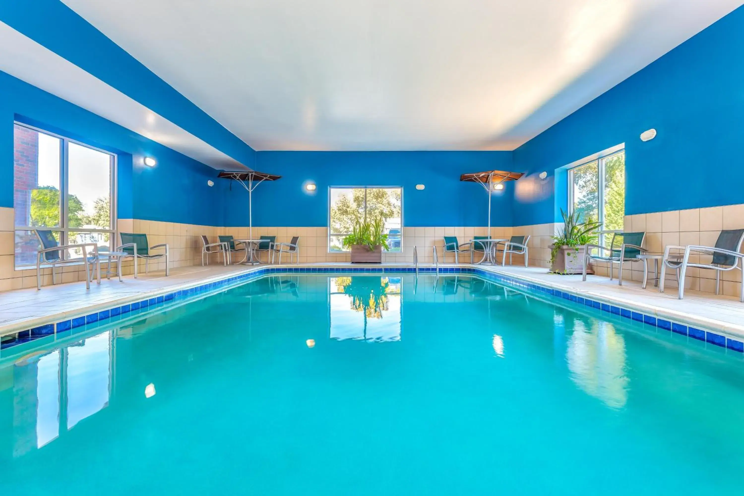 Pool view in Hampton Inn and Suites Parkersburg Downtown Pool view in Hampton Inn and Suites Parkersburg Downtown