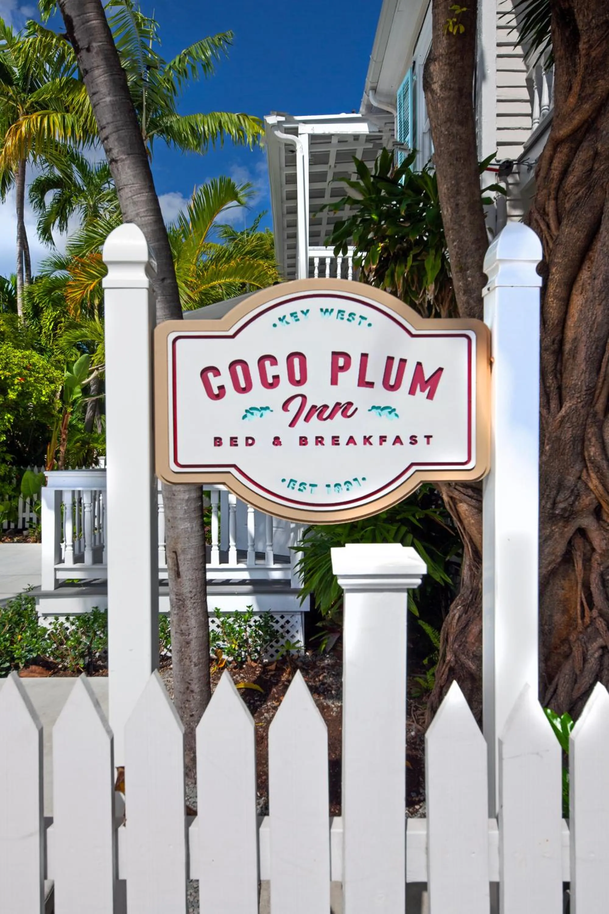 Property building in Coco Plum Inn