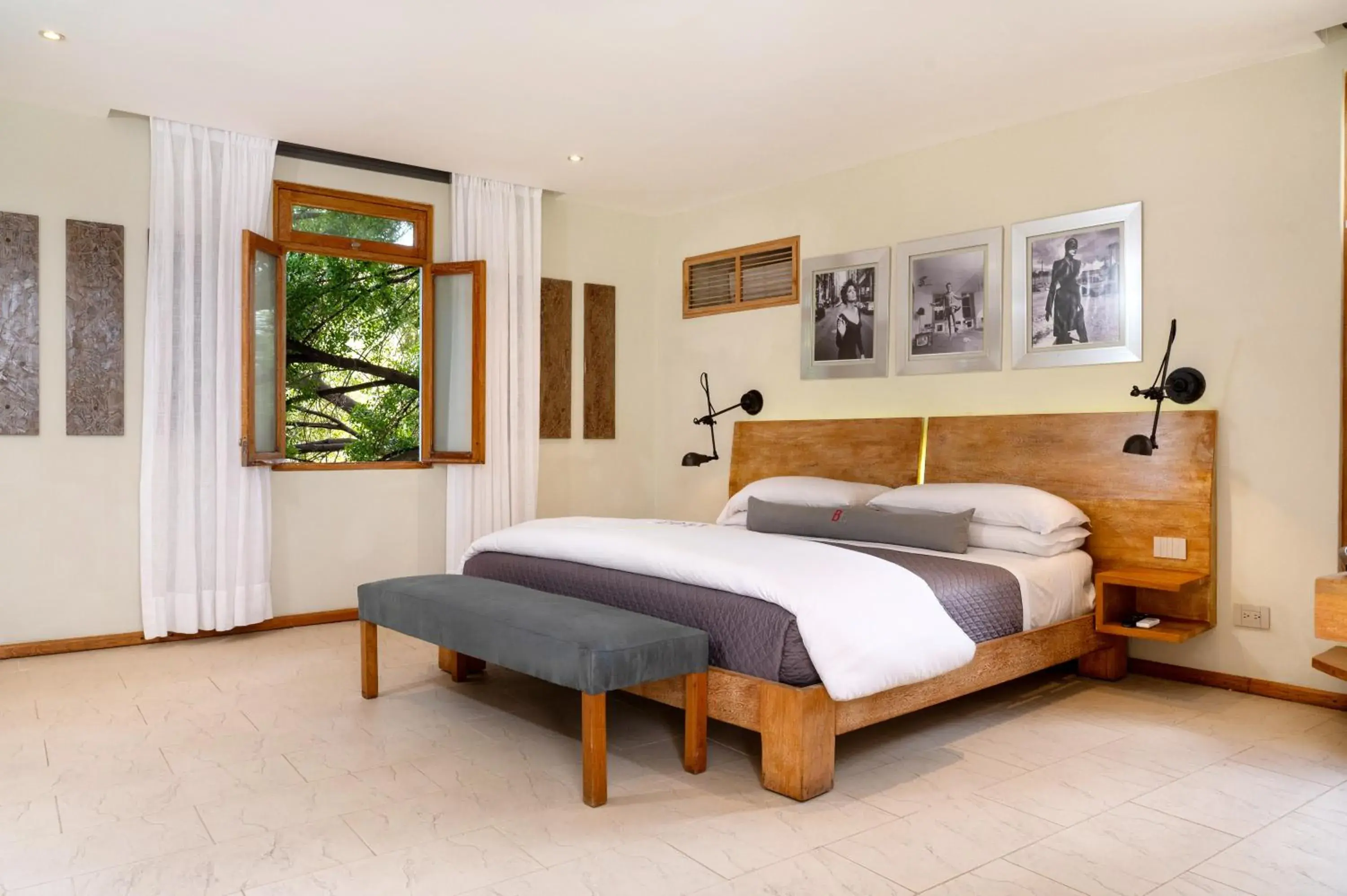 Bed in Billini Hotel, Historic Luxury Bed in Billini Hotel, Historic Luxury