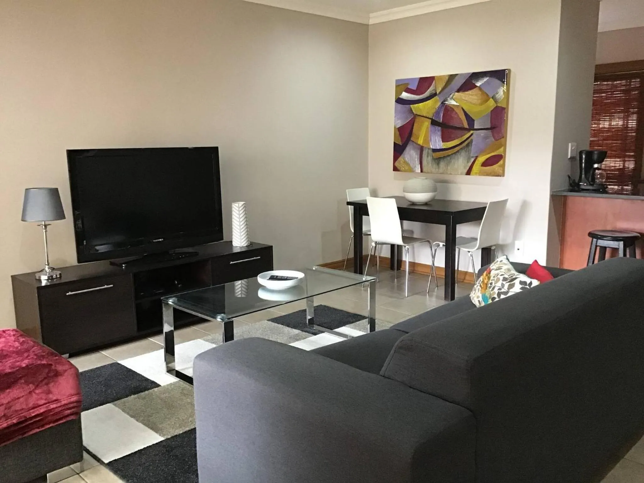 Restaurant/places to eat in Cozy 2BR 2BR Townhouse Netflix Private Parking Great Location