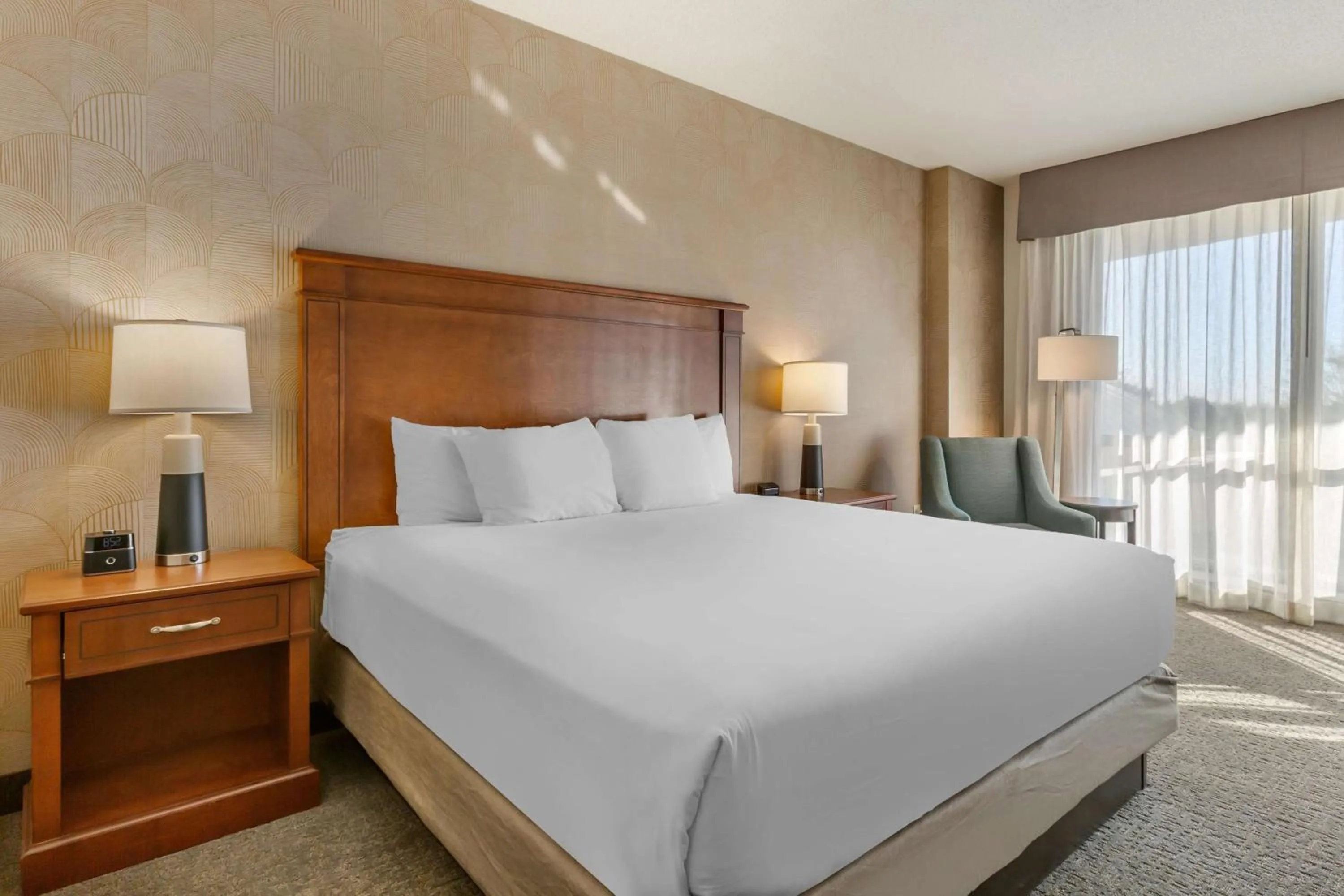 Bedroom, Bed in Drury Plaza Hotel Phoenix Tempe