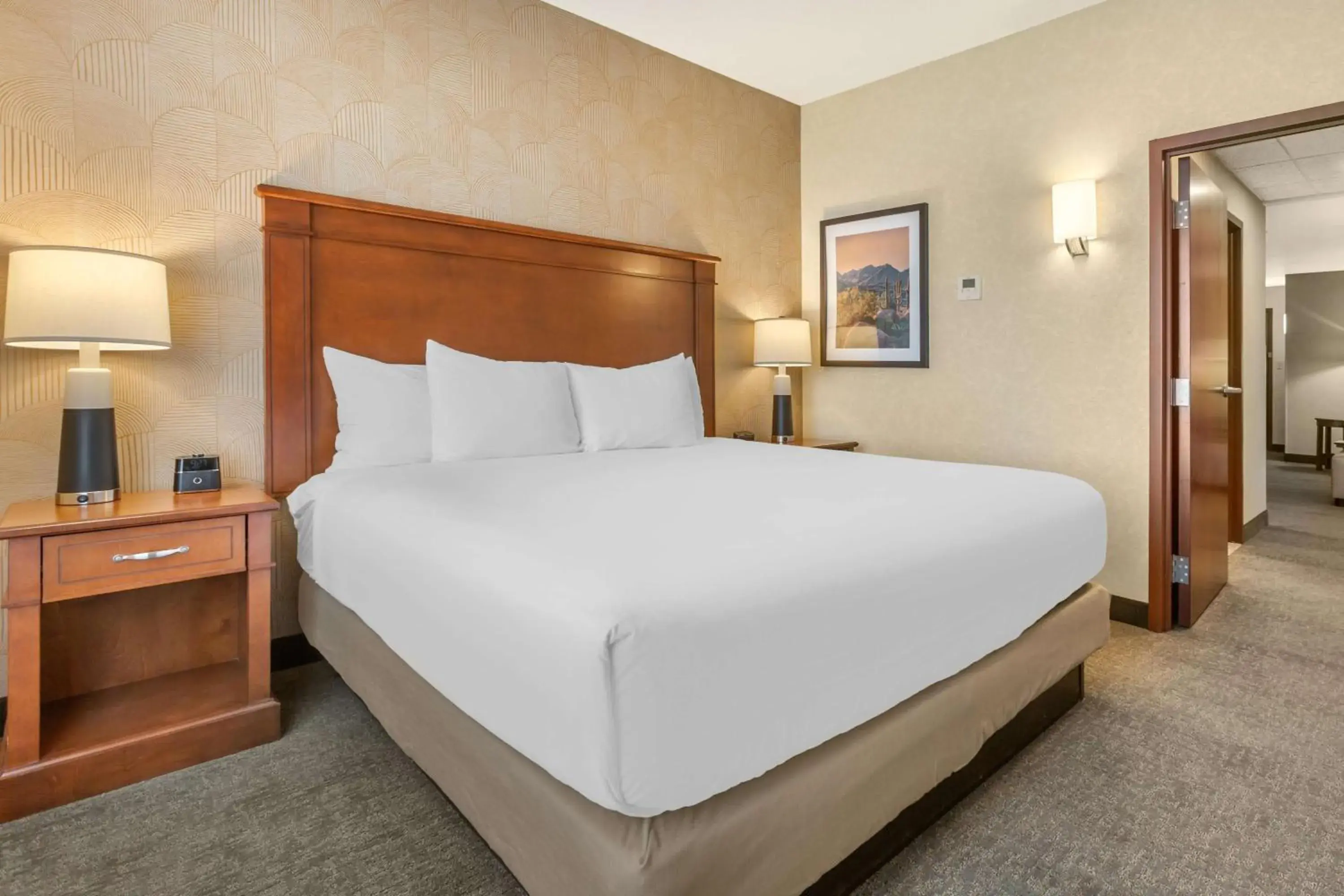 Bedroom, Bed in Drury Plaza Hotel Phoenix Tempe Bedroom, Bed in Drury Plaza Hotel Phoenix Tempe