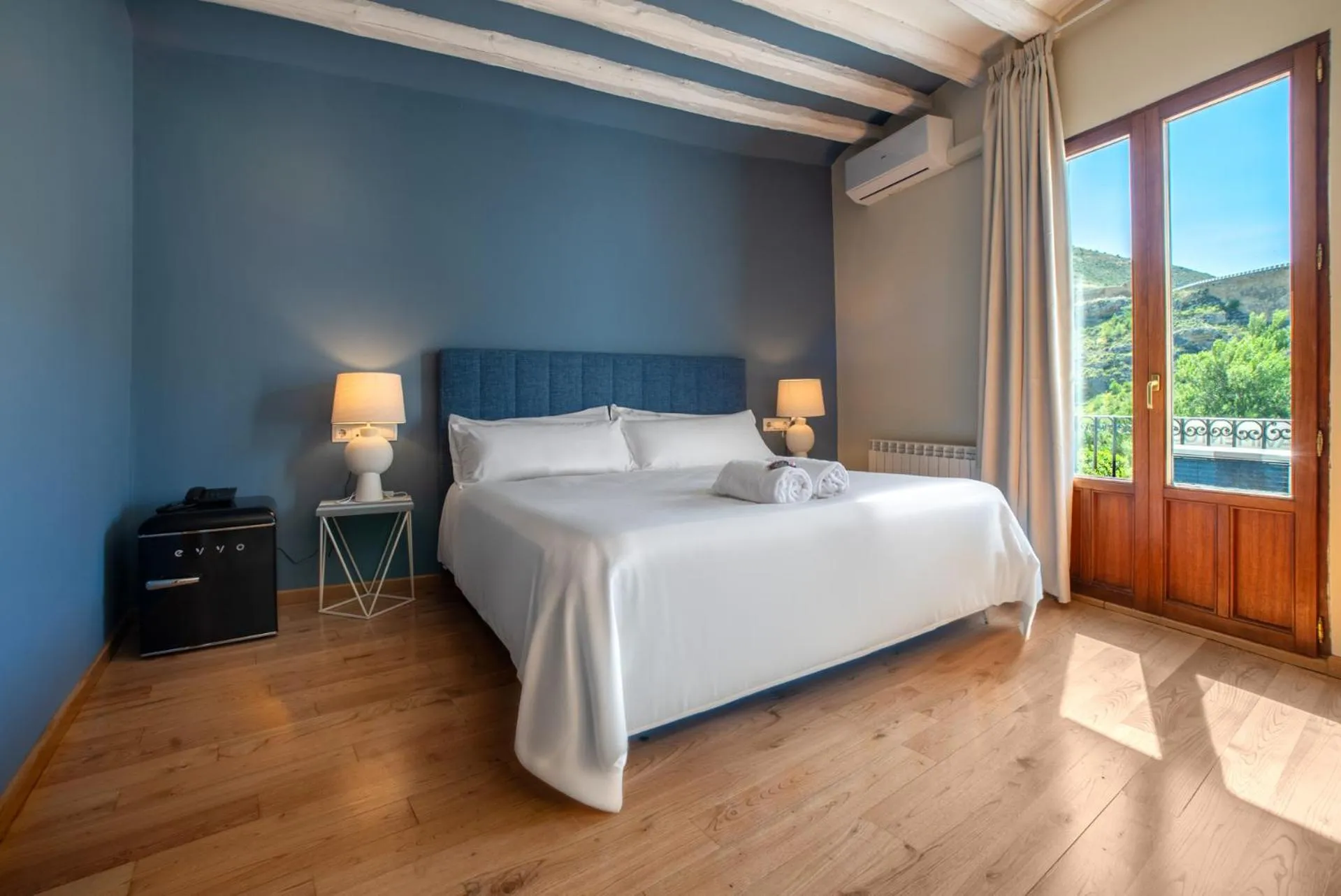 Bedroom, Bed in Hotel-Boutique by Gonzalo Sesma