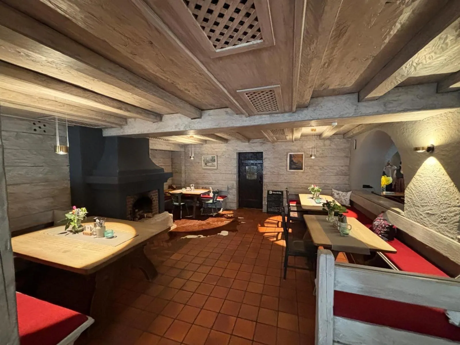 Restaurant/places to eat in Das Lambacher