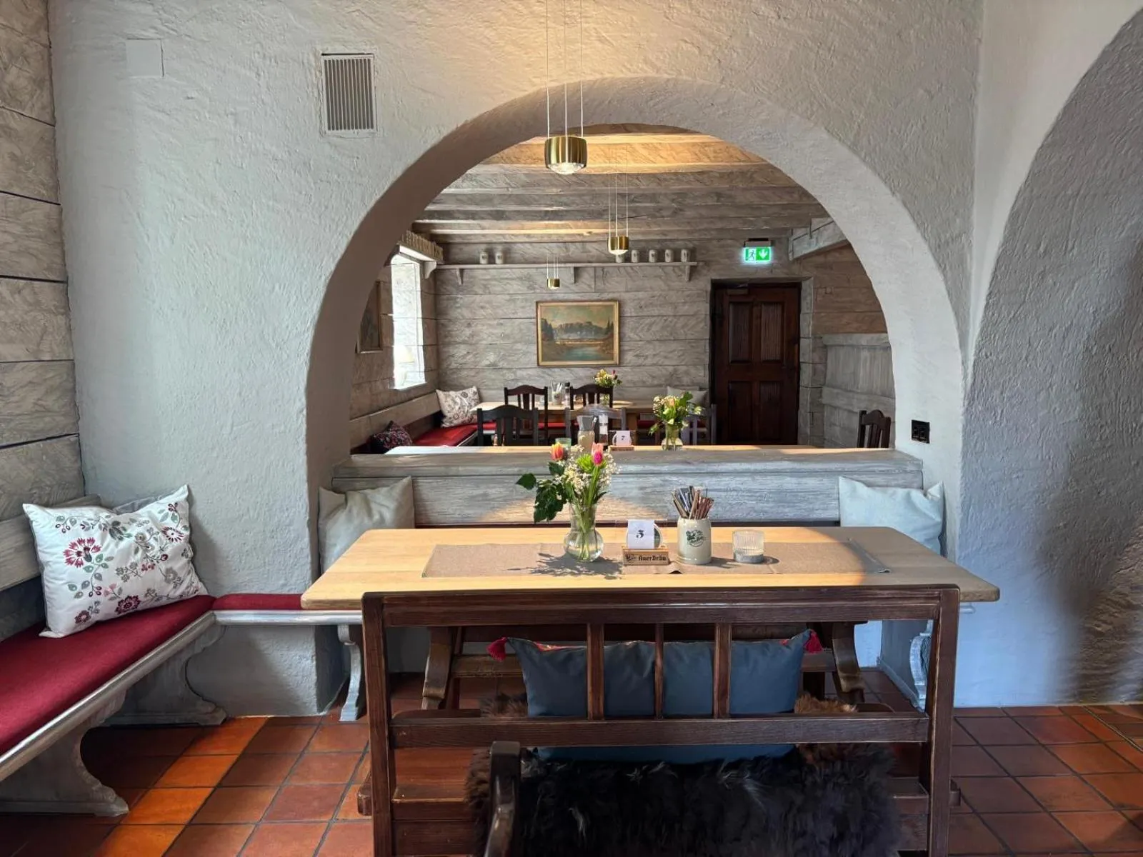 Restaurant/places to eat in Das Lambacher