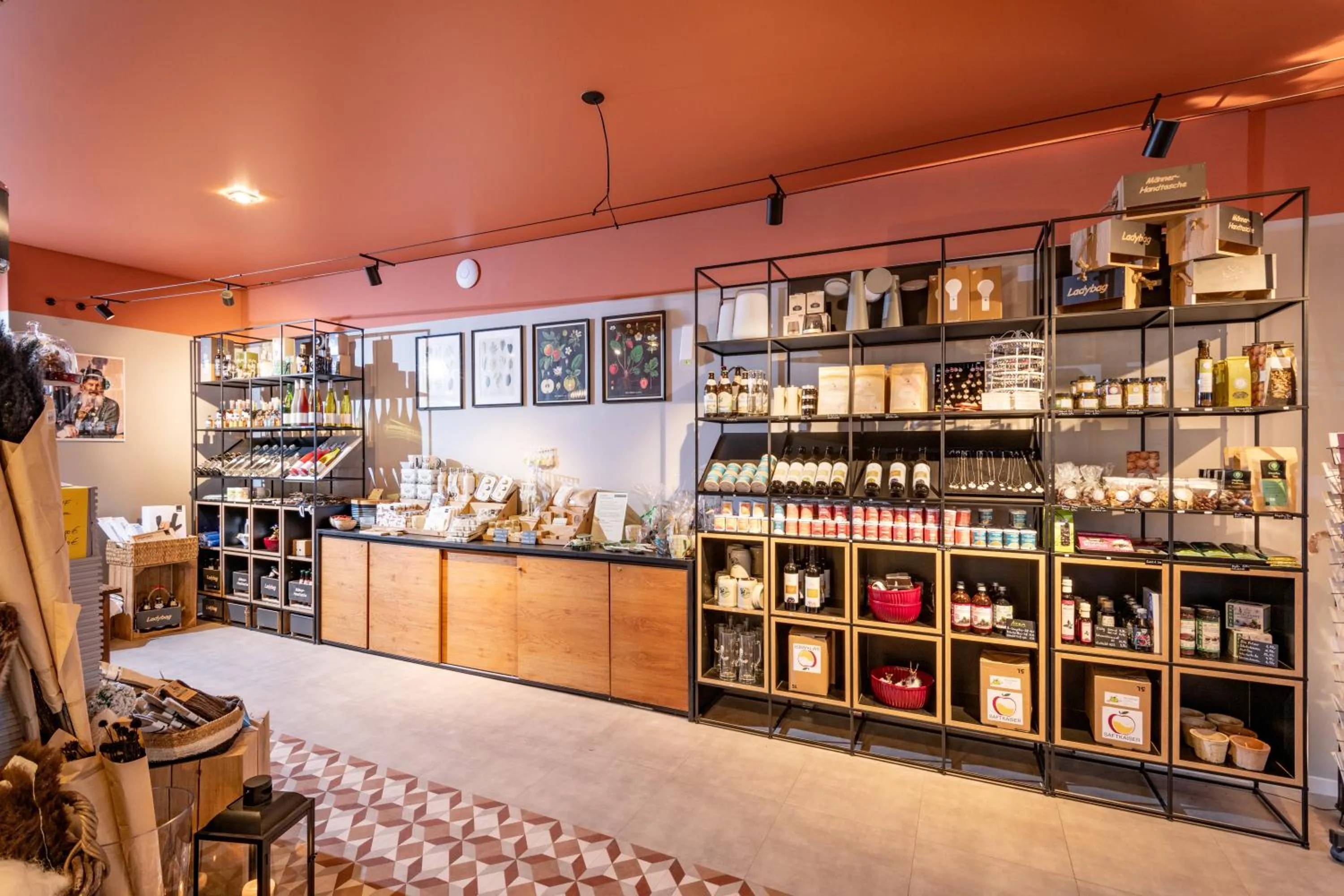 Shopping Area in Das Lambacher