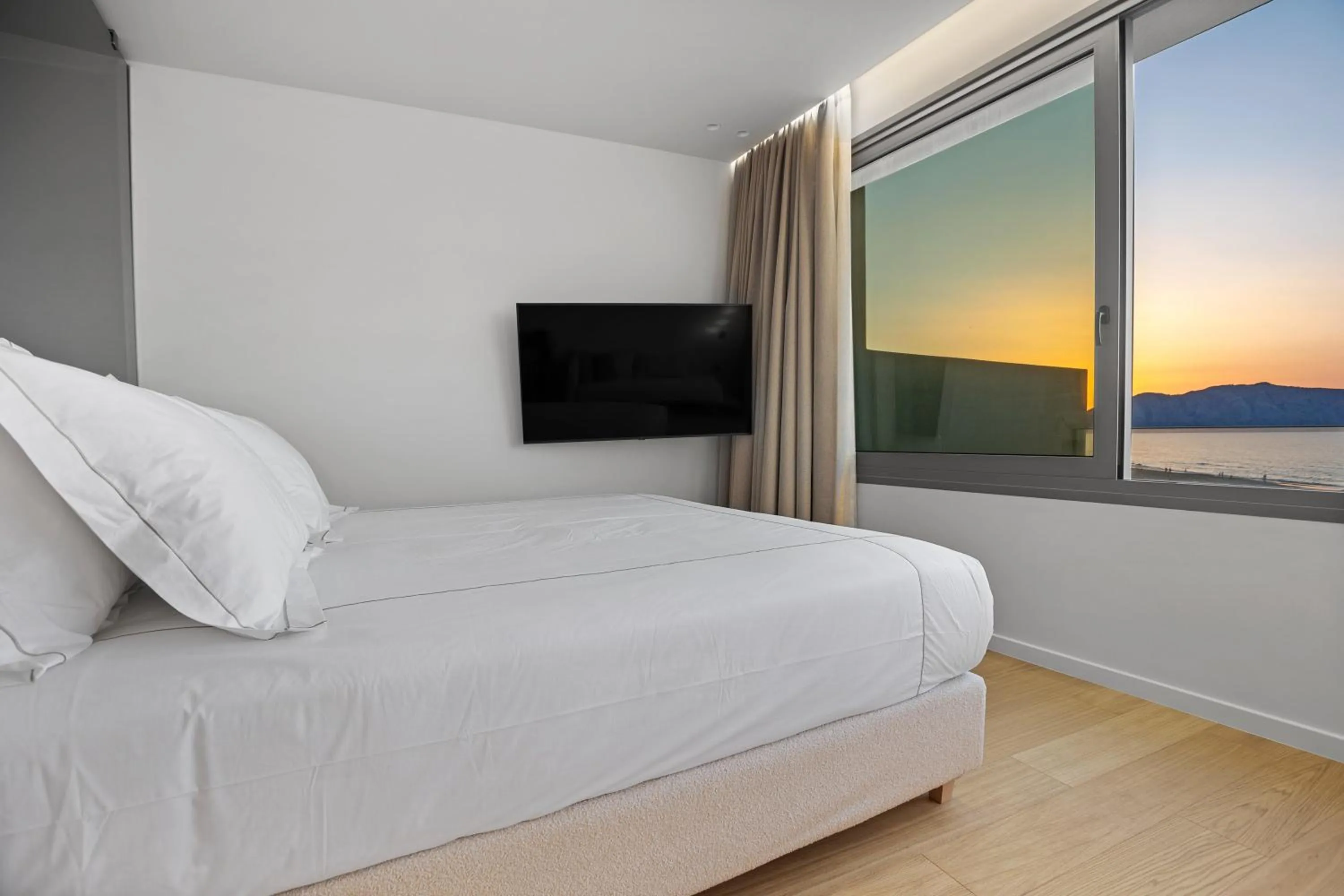 Bed in Ventale Island Breeze Resort