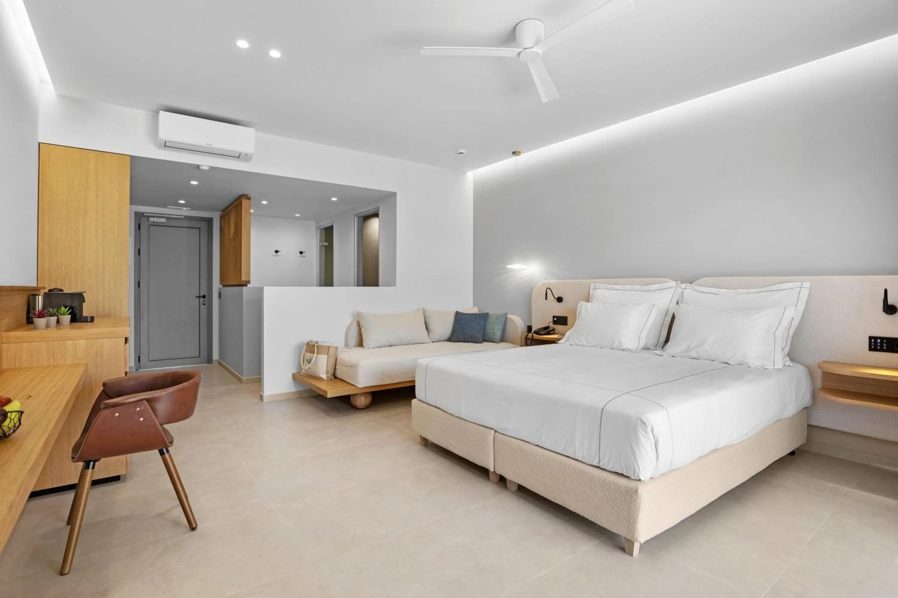 Bedroom, Bed in Ventale Island Breeze Resort