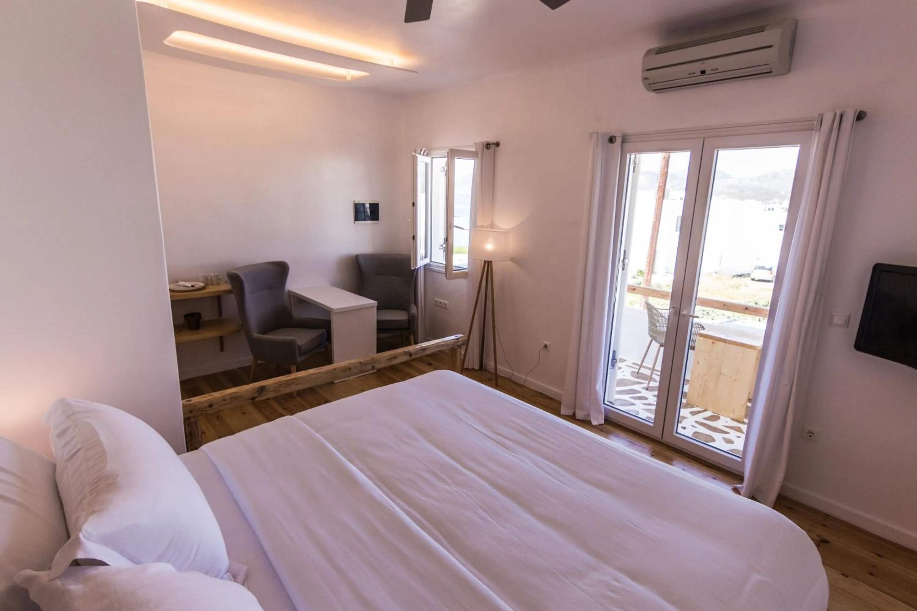 Bed in Salt Suites Milos