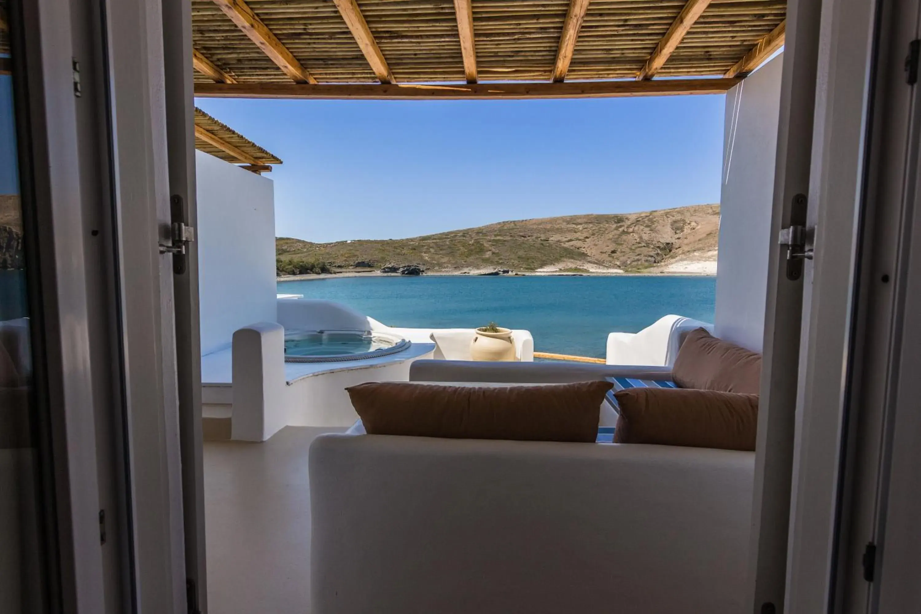 Provatas Suite with sea view & outdoor Jacuzzi in Salt Suites Milos Provatas Suite with sea view & outdoor Jacuzzi in Salt Suites Milos