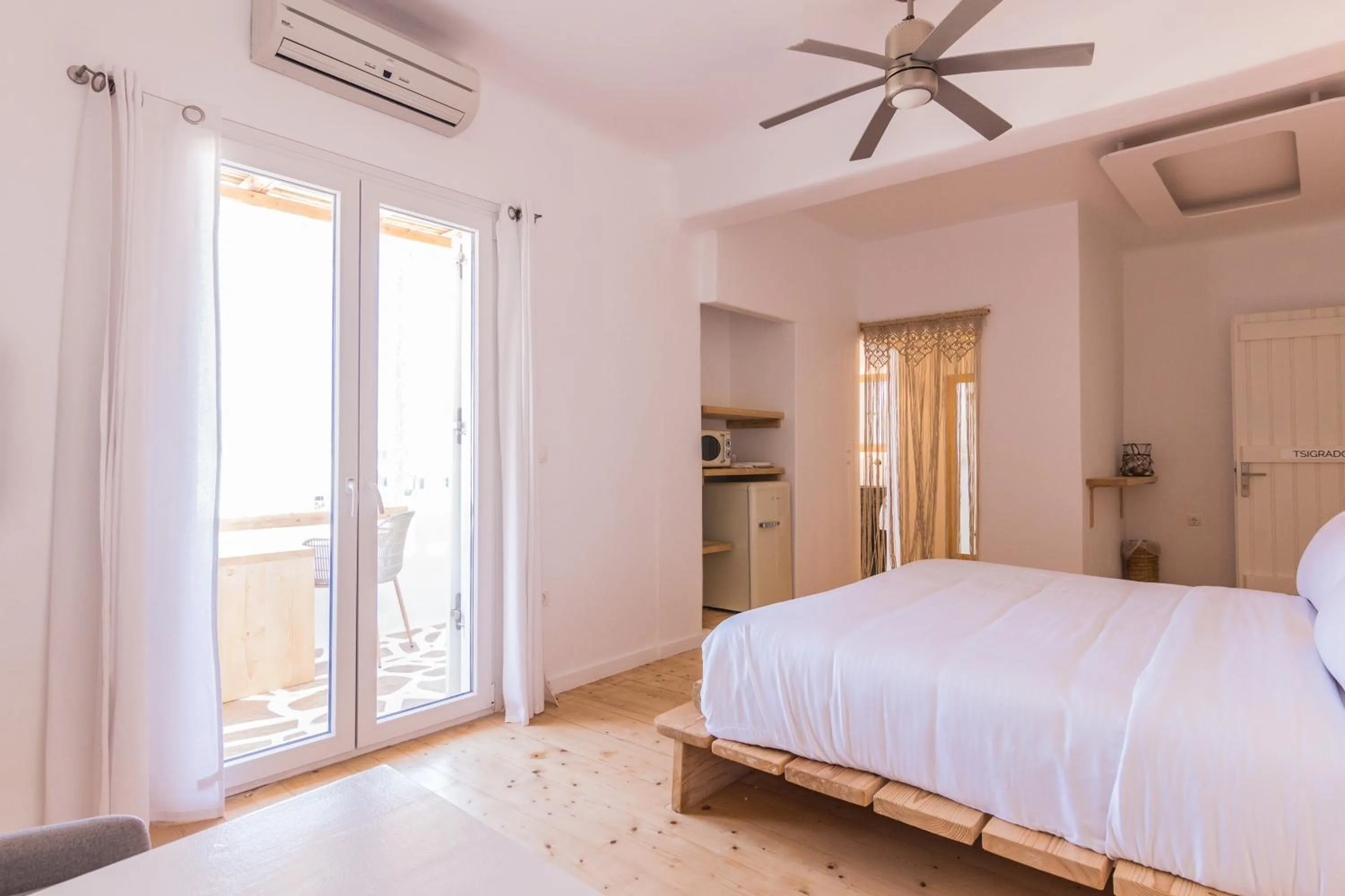 Bed in Salt Suites Milos