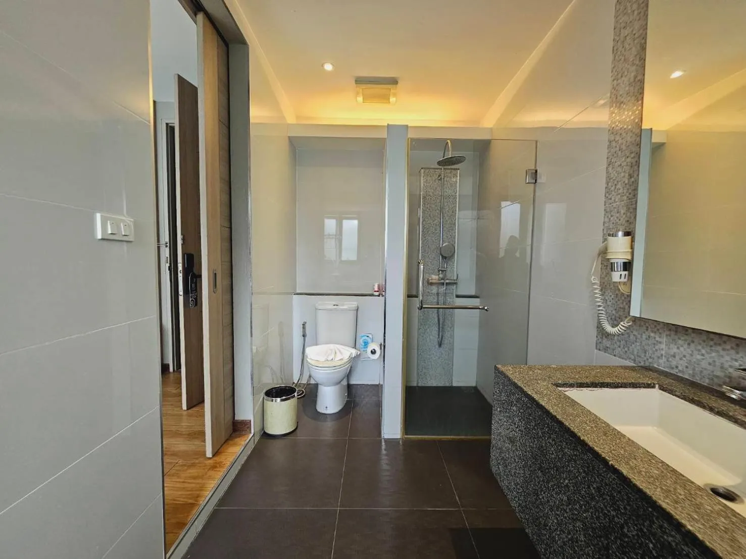 Shower in Du Talay Hotel Koh Chang