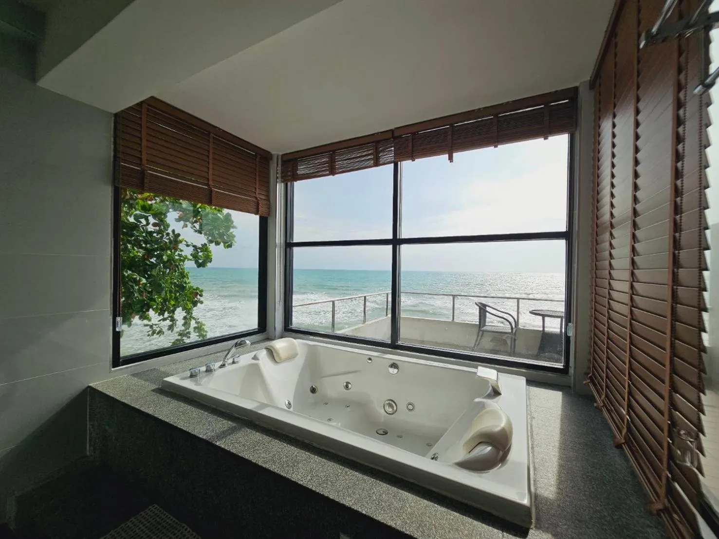 Bathroom in Du Talay Hotel Koh Chang