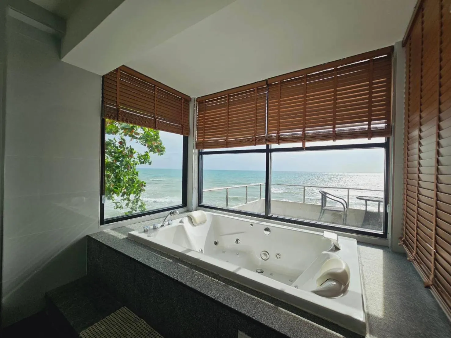 Bathroom in Du Talay Hotel Koh Chang
