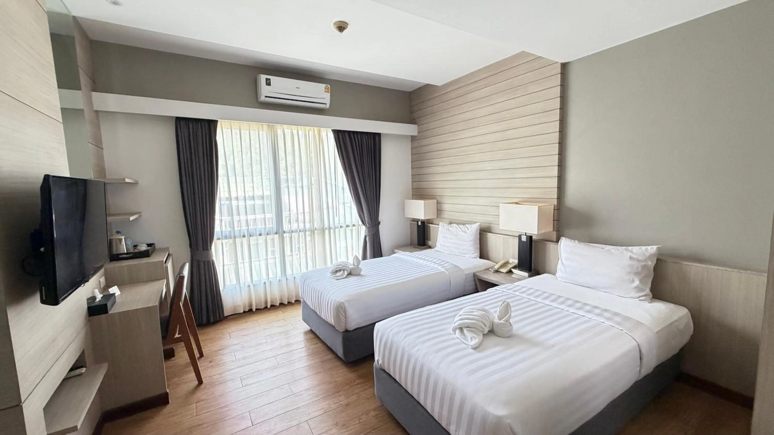 Bed in Du Talay Hotel Koh Chang