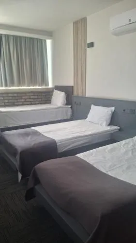 DEWY HOTEL