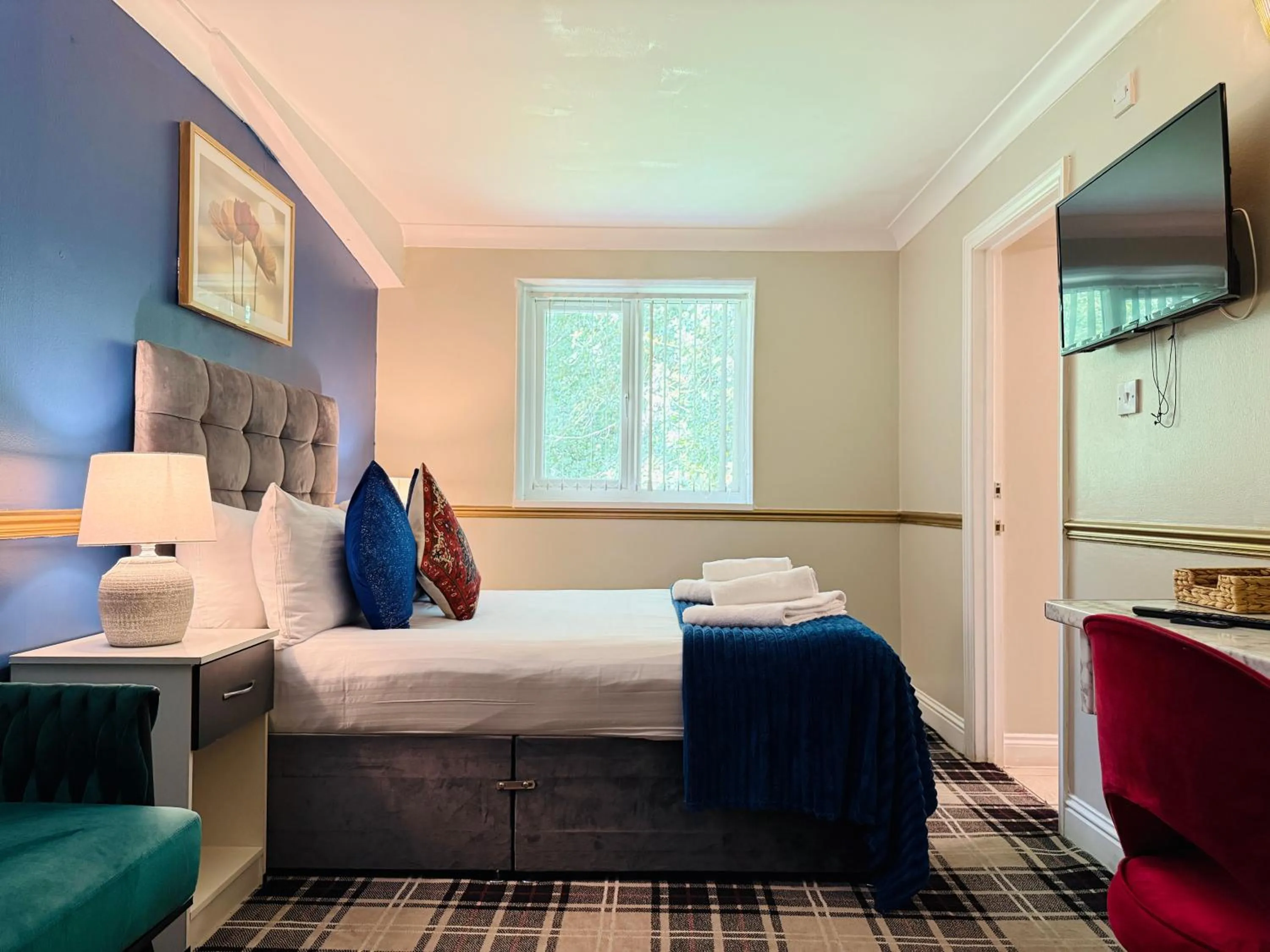 Bed in 4 Sisters Inn