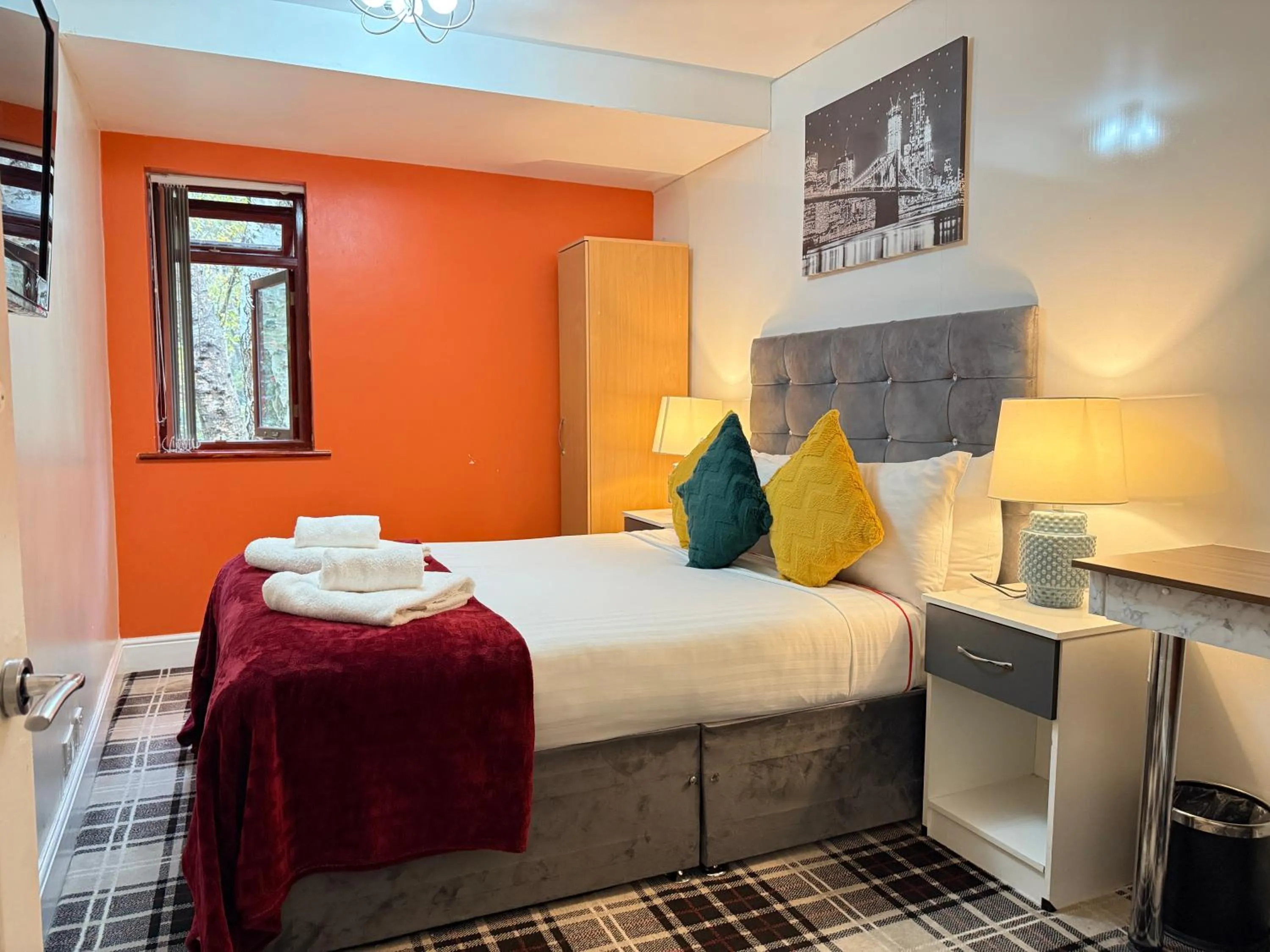 Bed in 4 Sisters Inn