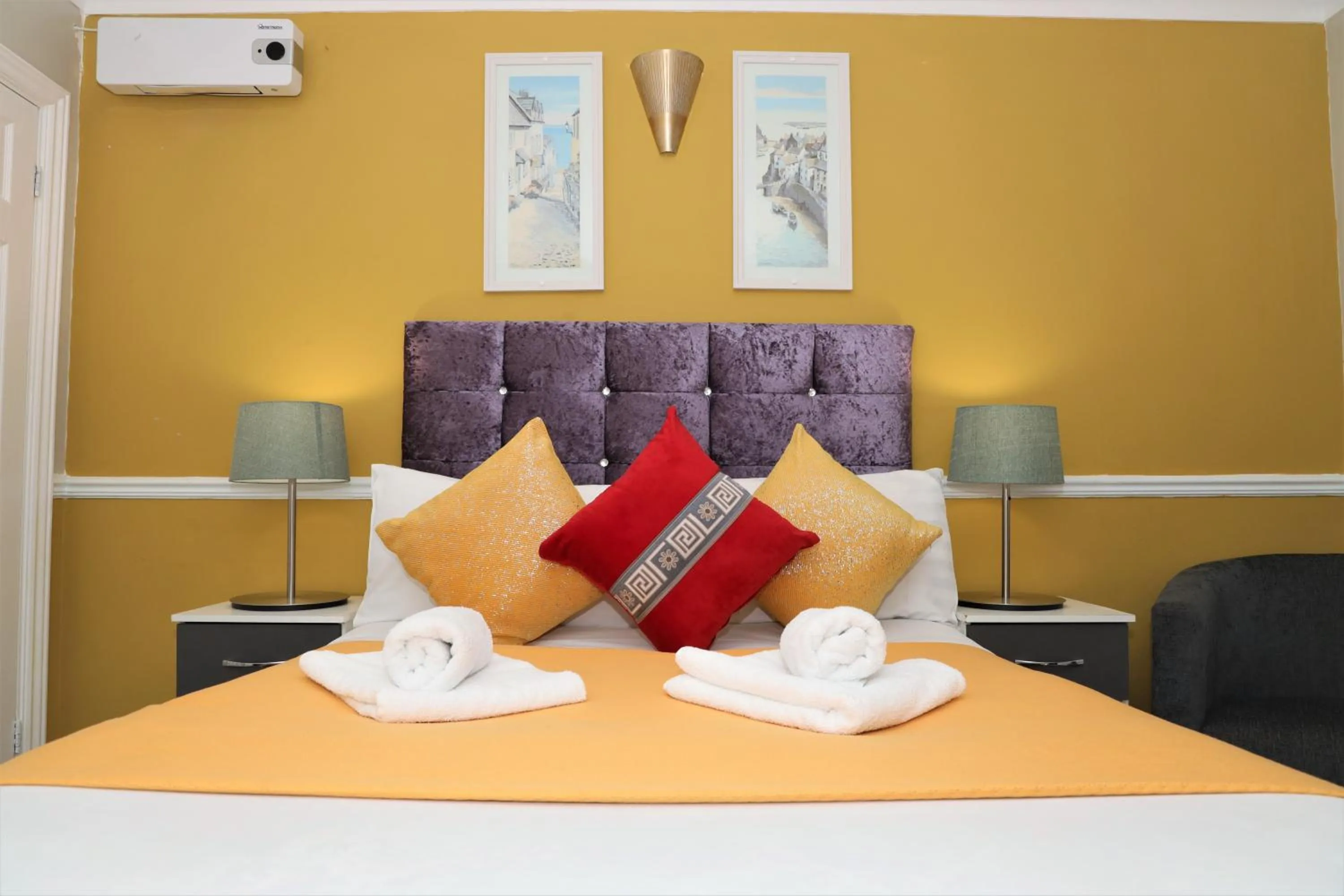 Standard Double Room in 4 Sisters Inn