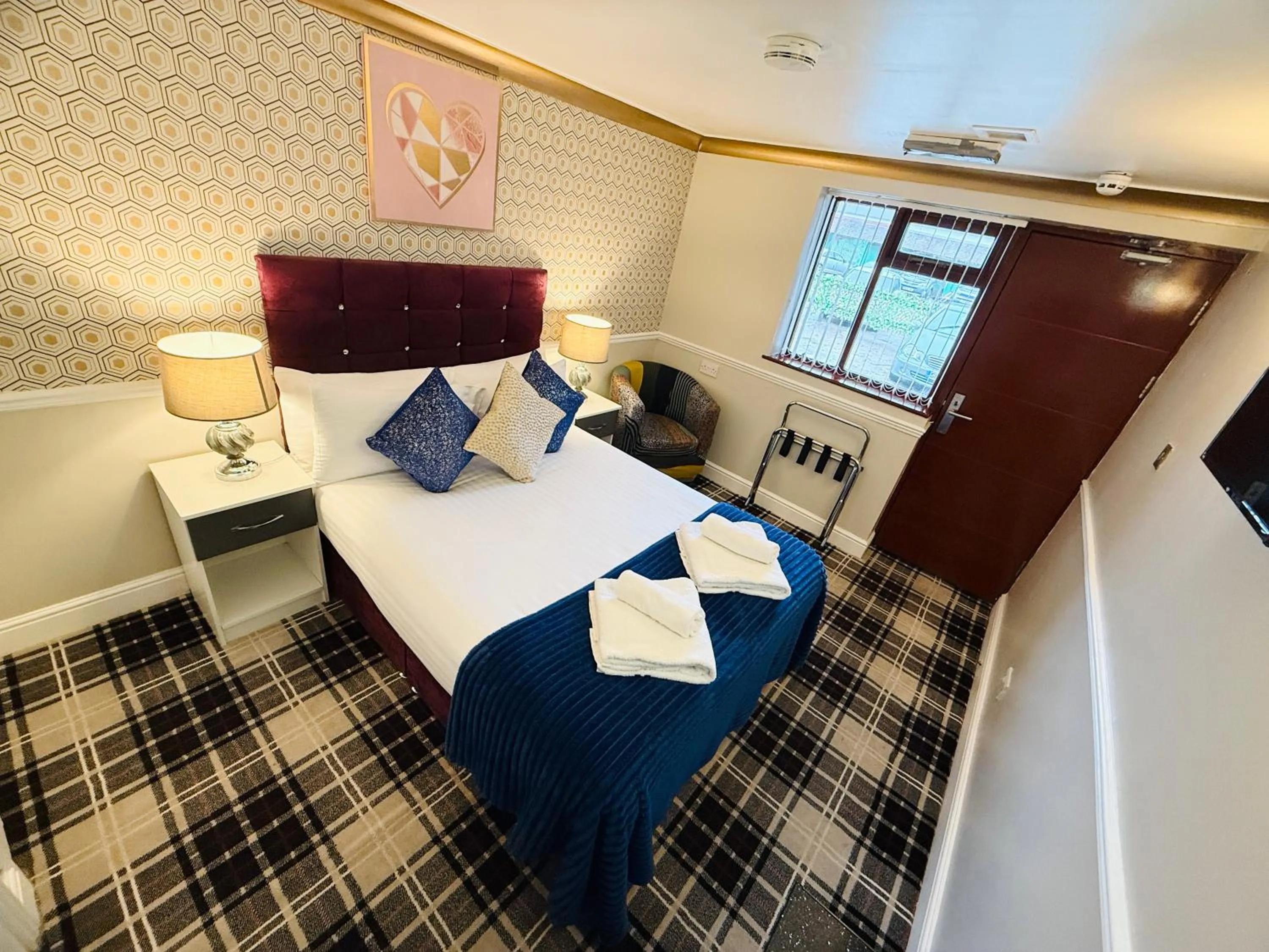 Bed in 4 Sisters Inn