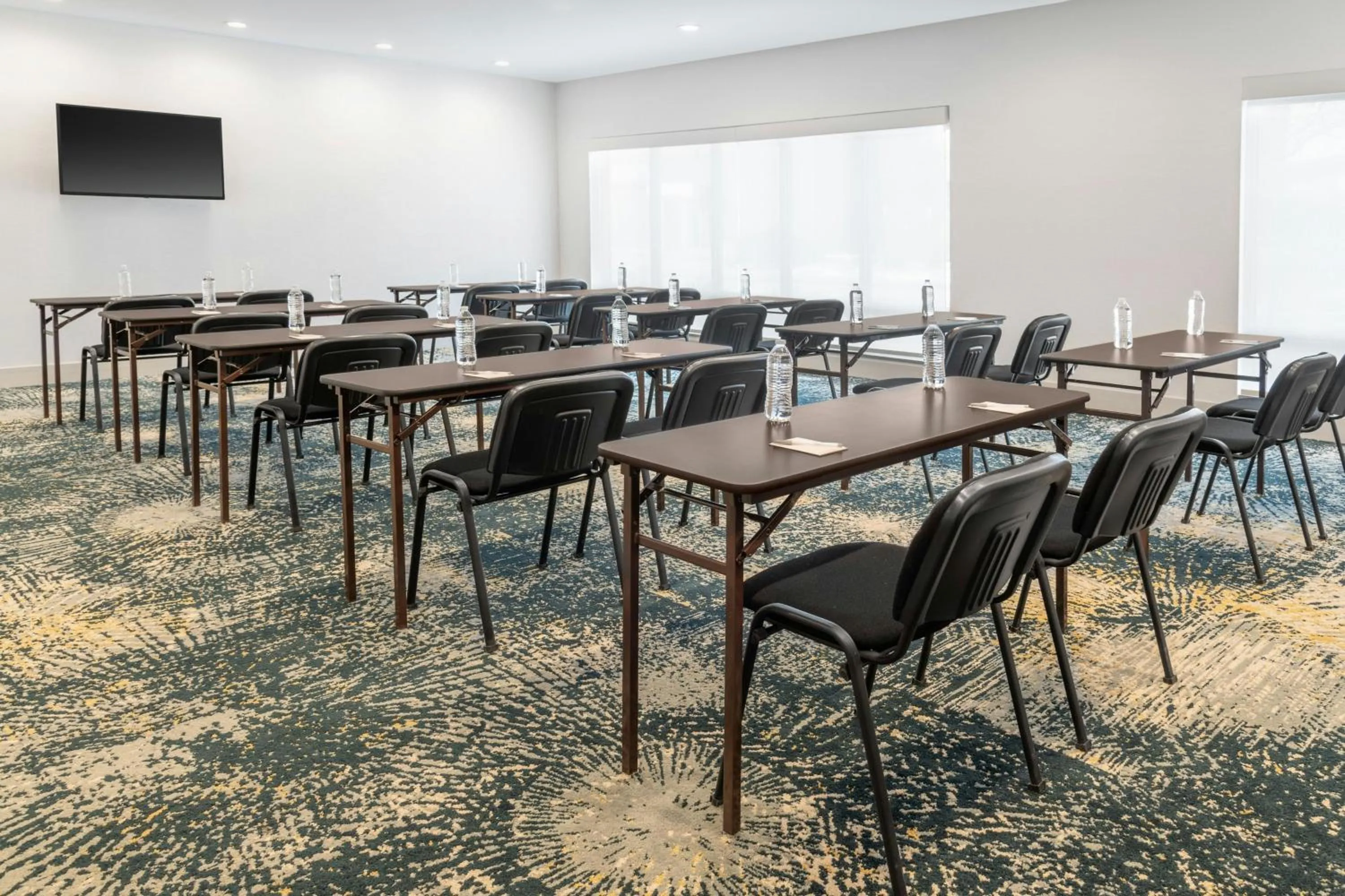 Meeting/conference room in TownePlace Suites by Marriott Detroit Taylor