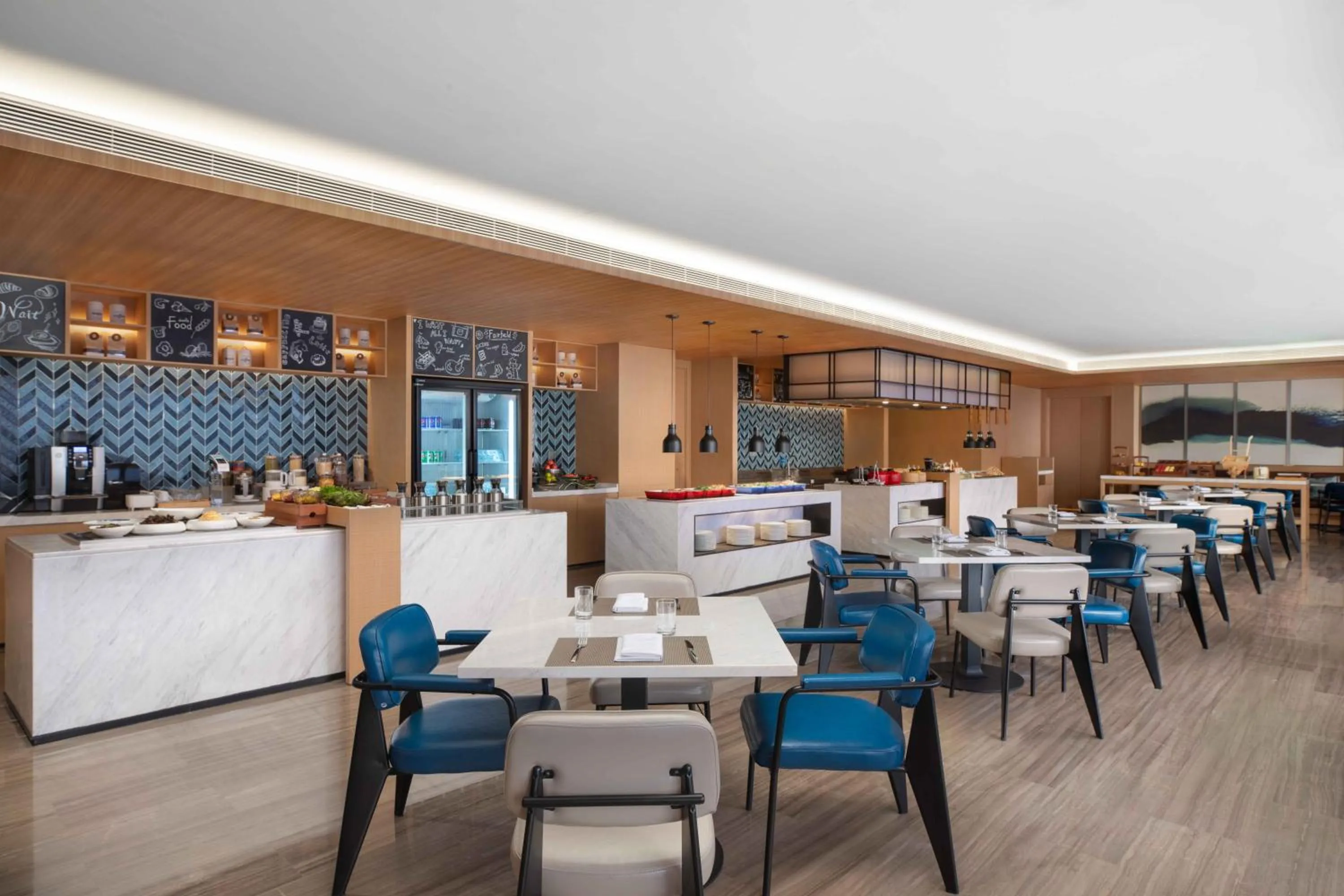 Restaurant/places to eat in Fairfield by Marriott Hangzhou Wulin Square, China