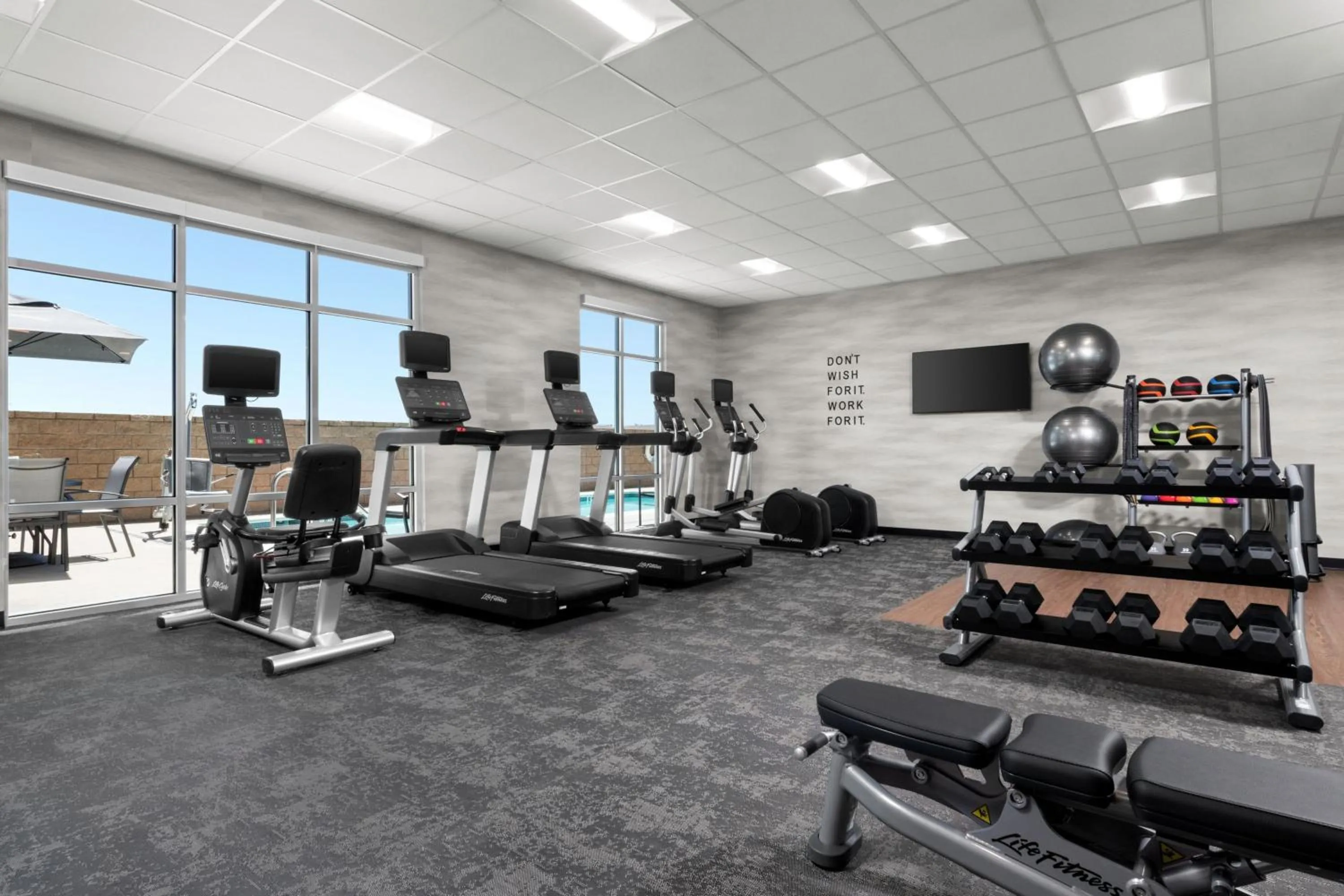 Fitness centre/facilities in Fairfield by Marriott Inn & Suites Victorville