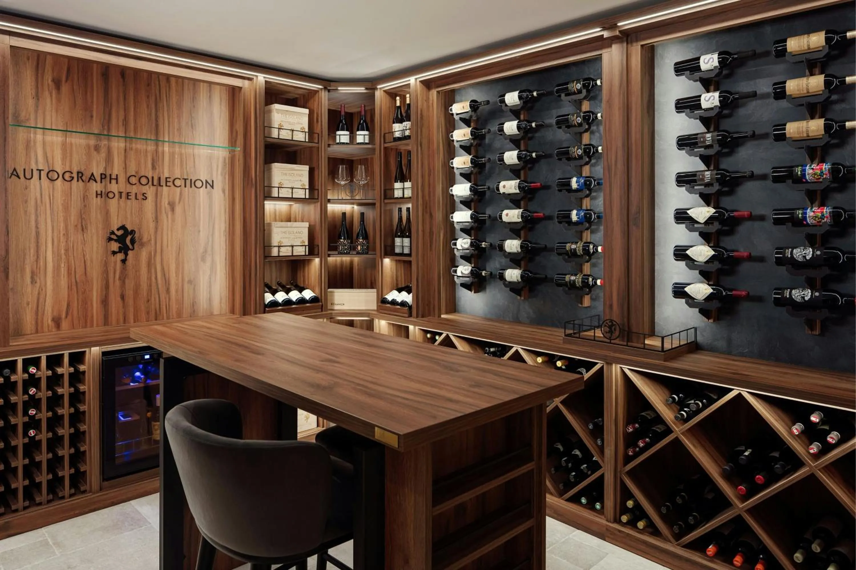 Restaurant/places to eat in The Isolano, Adults Friendly Resort, Autograph Collection