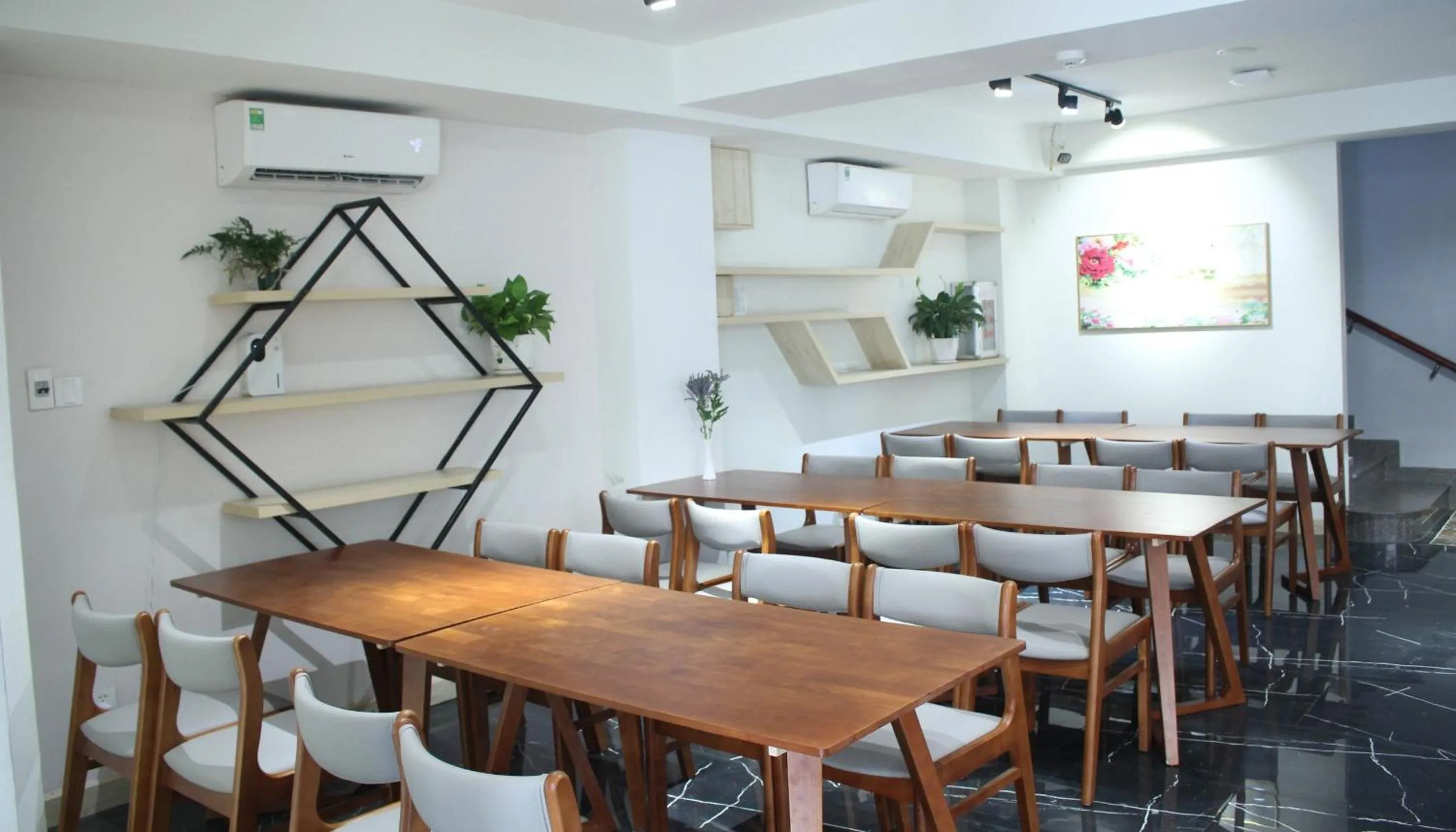 Restaurant/places to eat in Khách sạn Phước Lộc Thọ 2 - 福禄寿