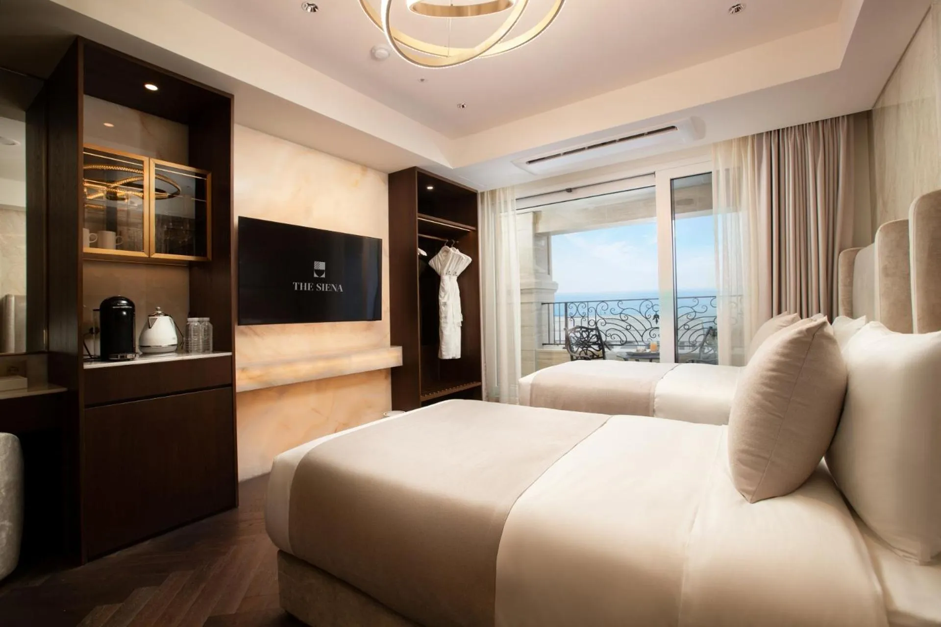 Bed in The Siena PRIMO