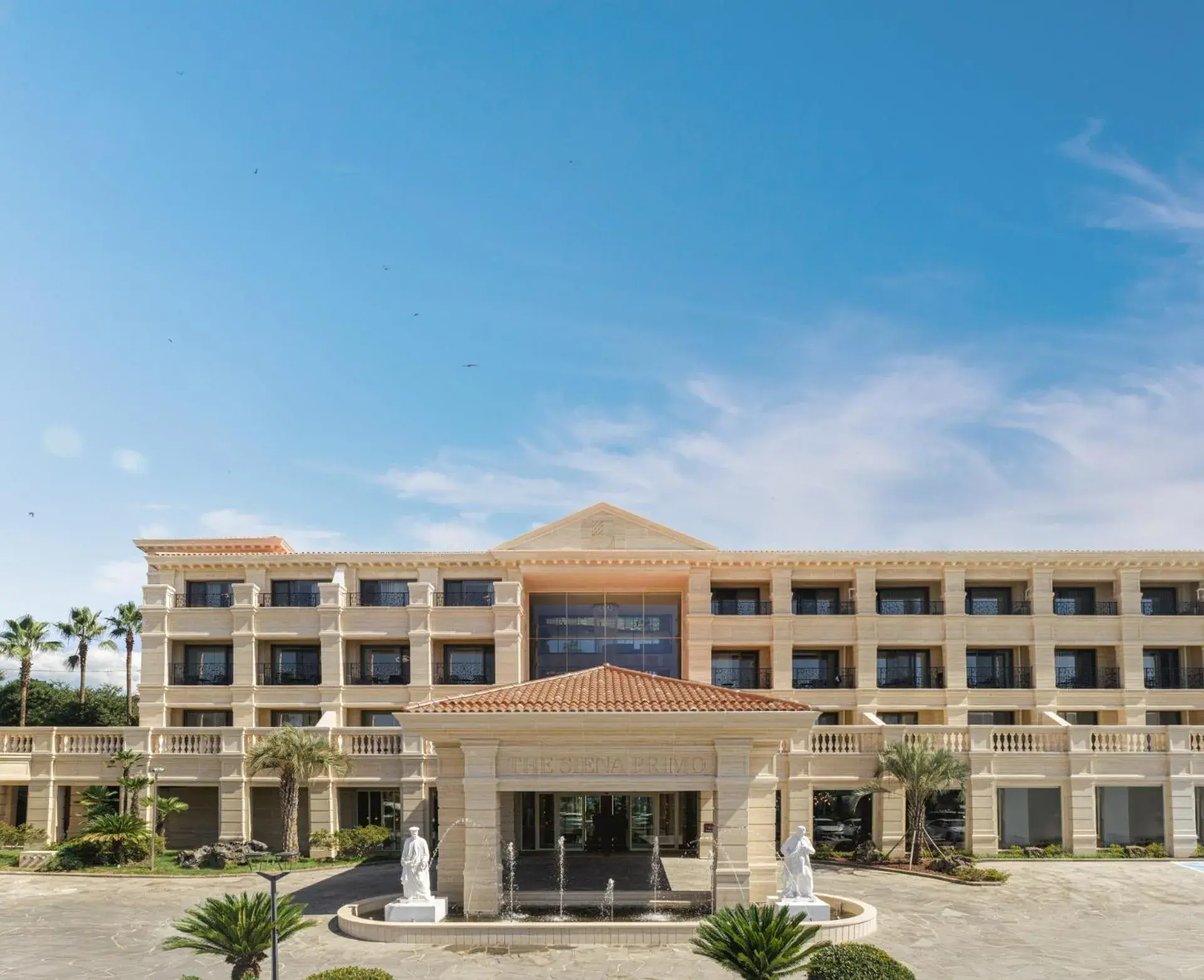 The Siena PRIMO The Siena PRIMO