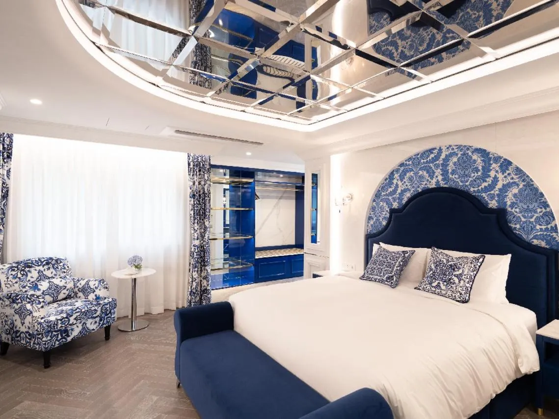 Bed in Hotel Toscana