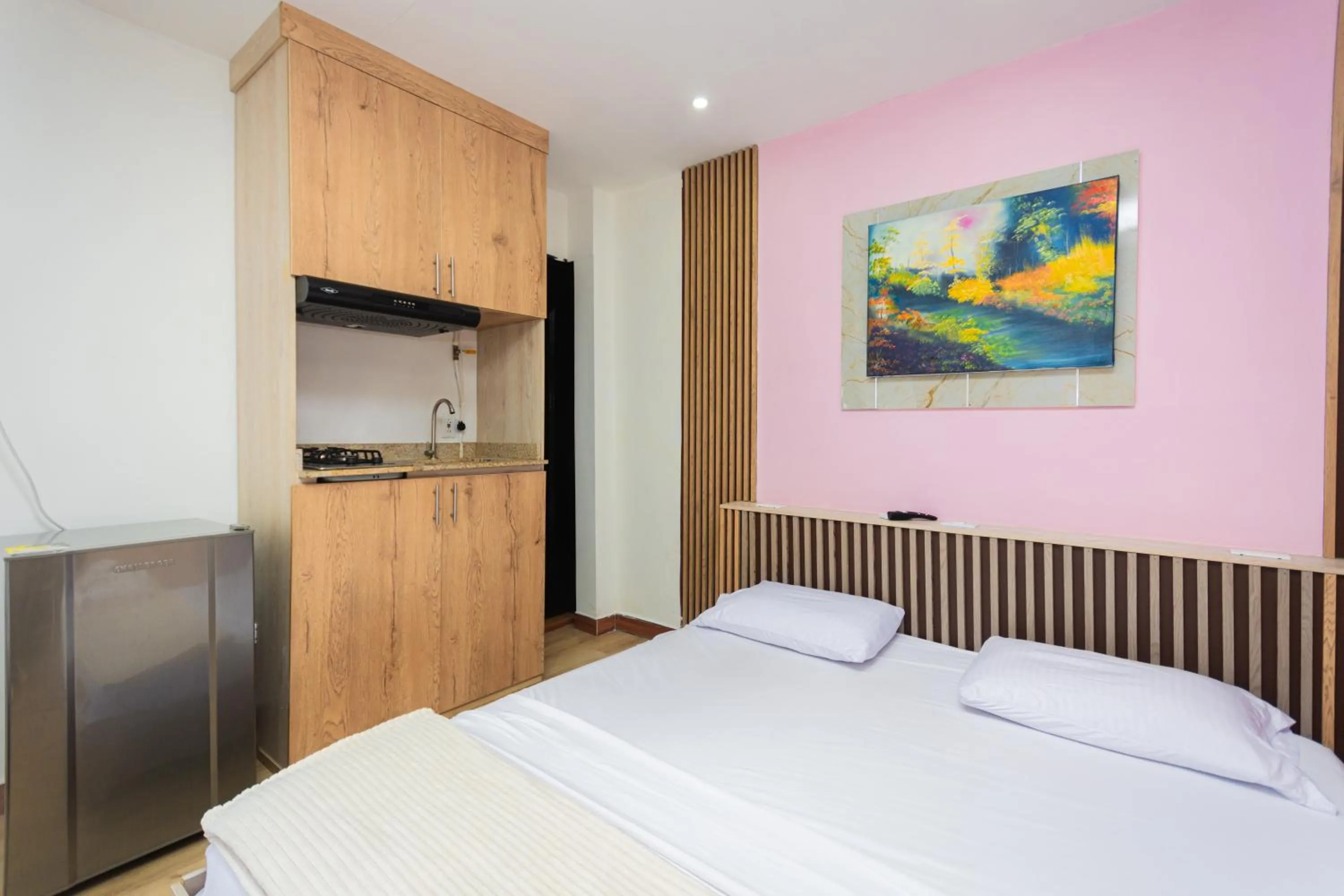 Photo of the whole room, Bed in Hotel Lares 70 Laureles