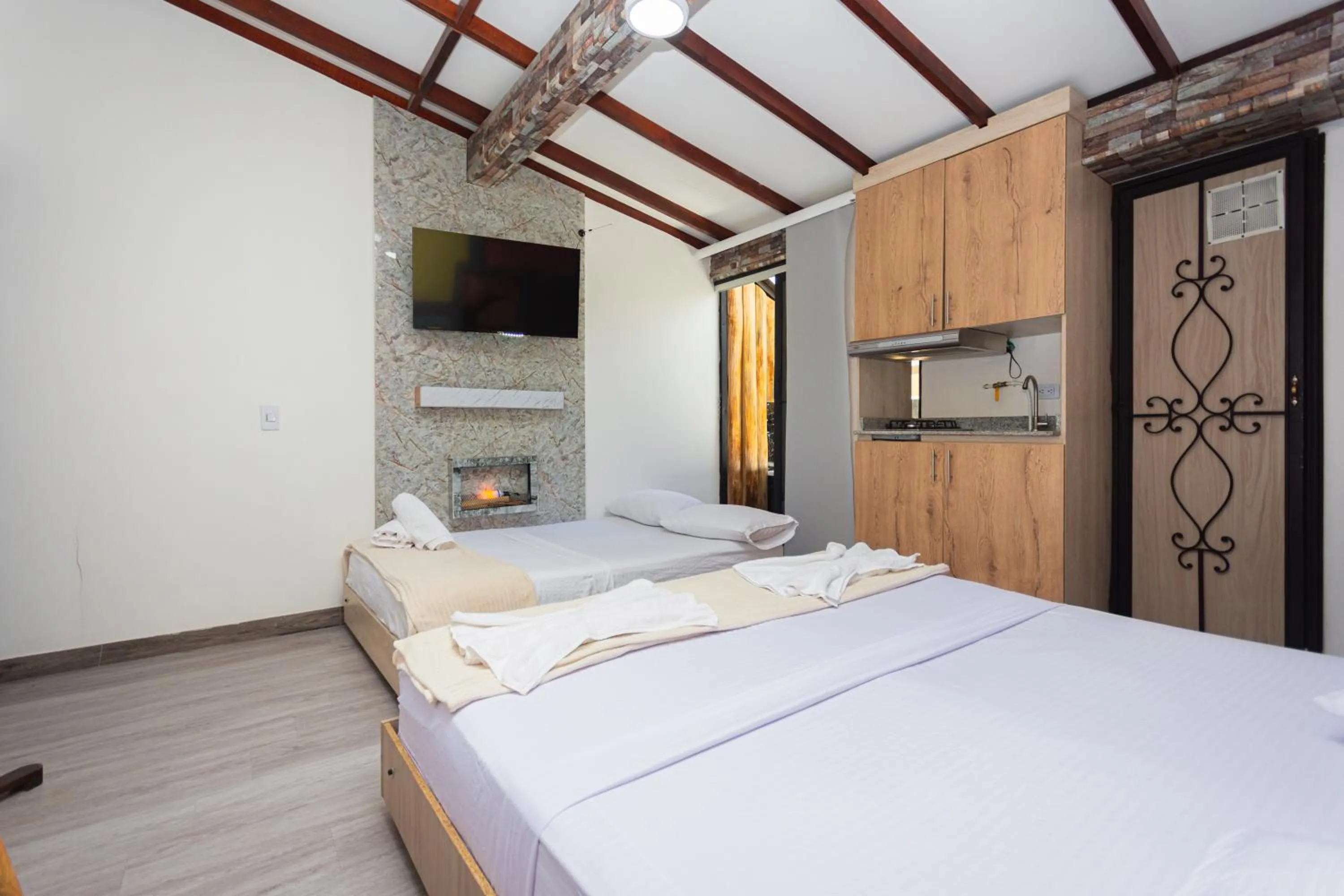 Photo of the whole room, Bed in Hotel Lares 70 Laureles