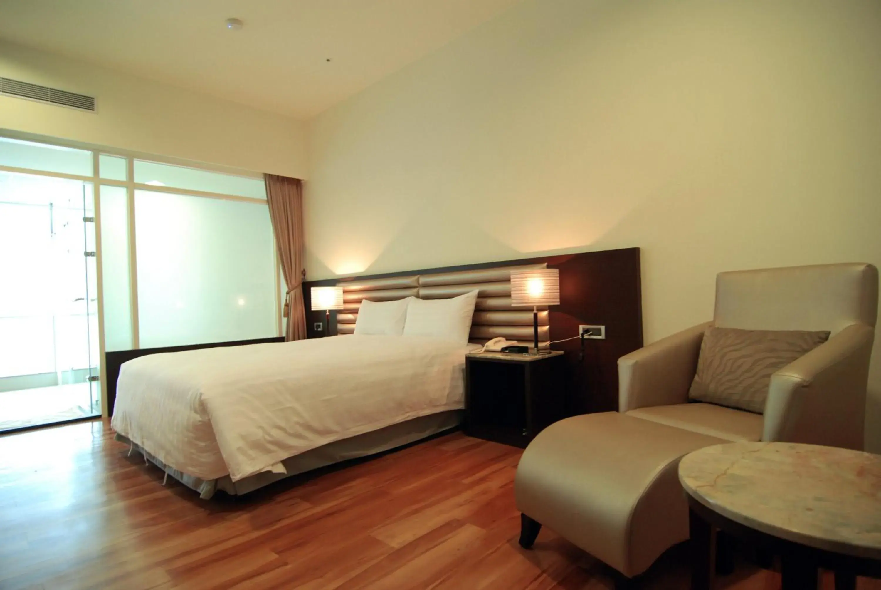 Photo of the whole room, Bed in New Taipei Hot Spring Hotel