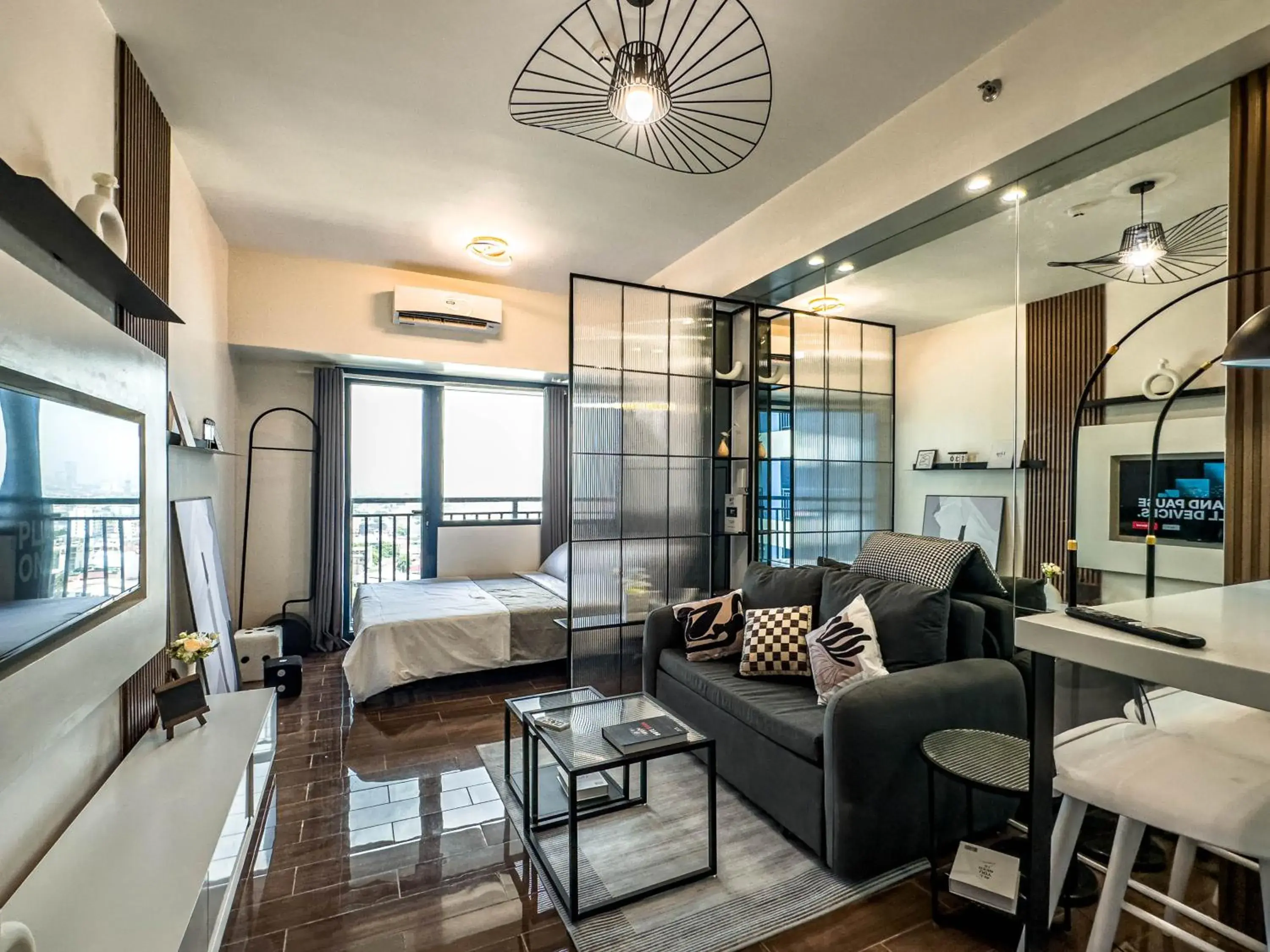 Deluxe Apartment in GemstoneBR in SMDC Air Residences Deluxe Apartment in GemstoneBR in SMDC Air Residences