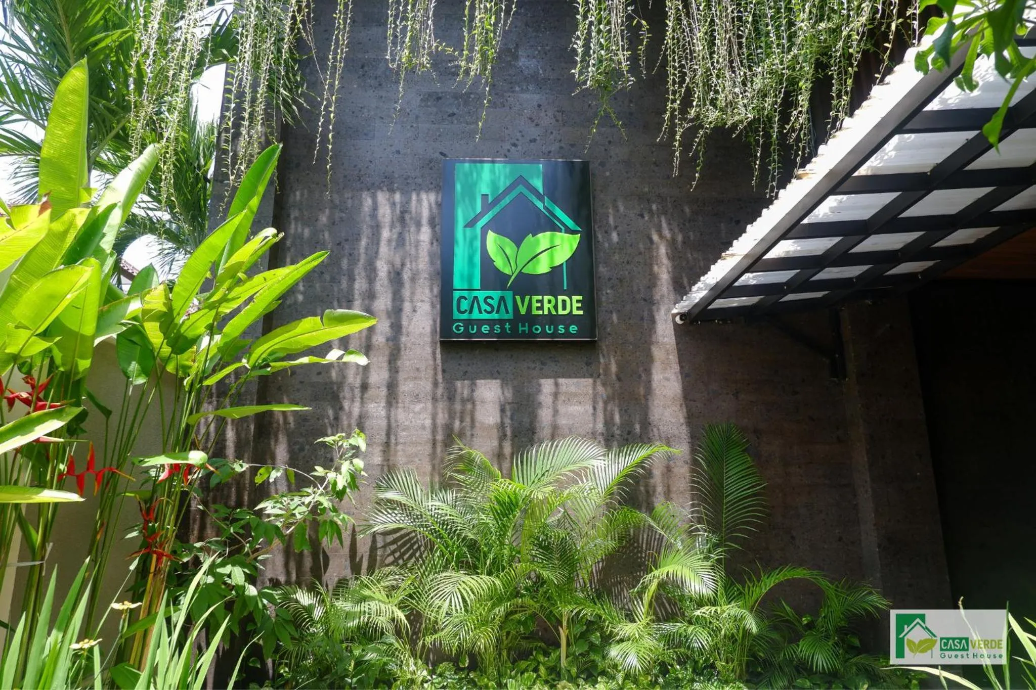 Property building in Casa Verde Guesthouse