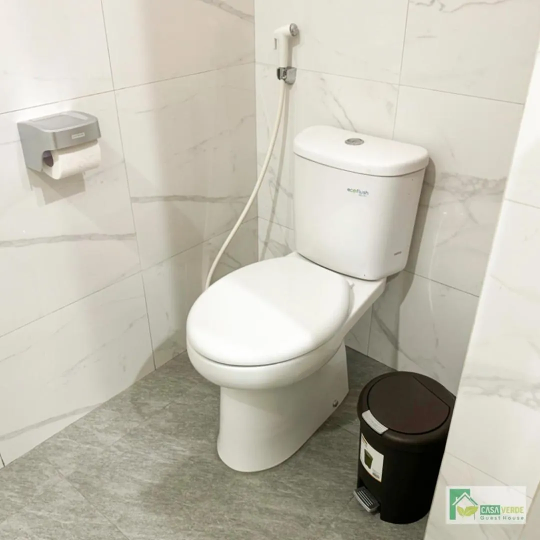 Toilet in Casa Verde Guesthouse
