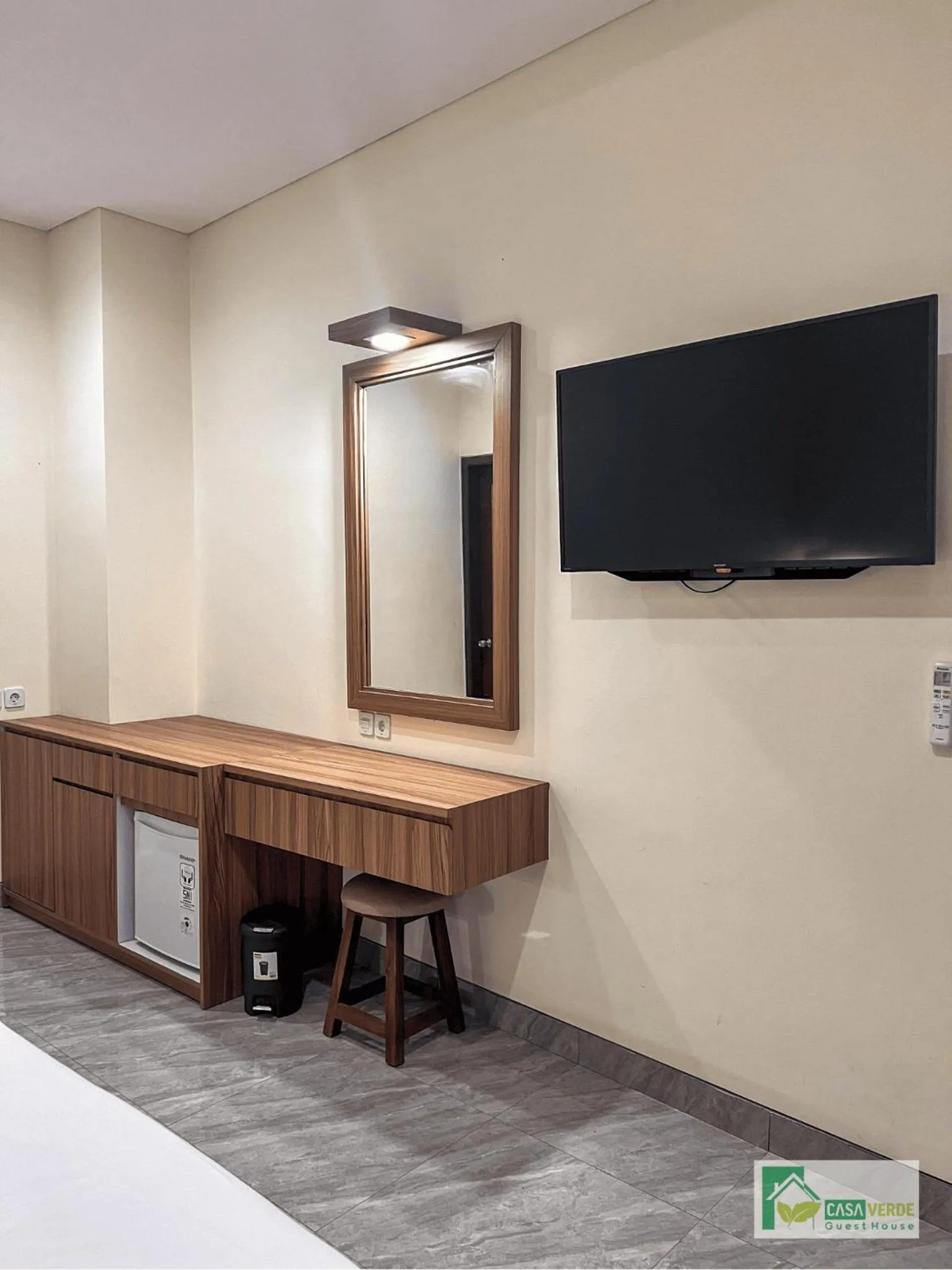 Communal lounge/ TV room in Casa Verde Guesthouse