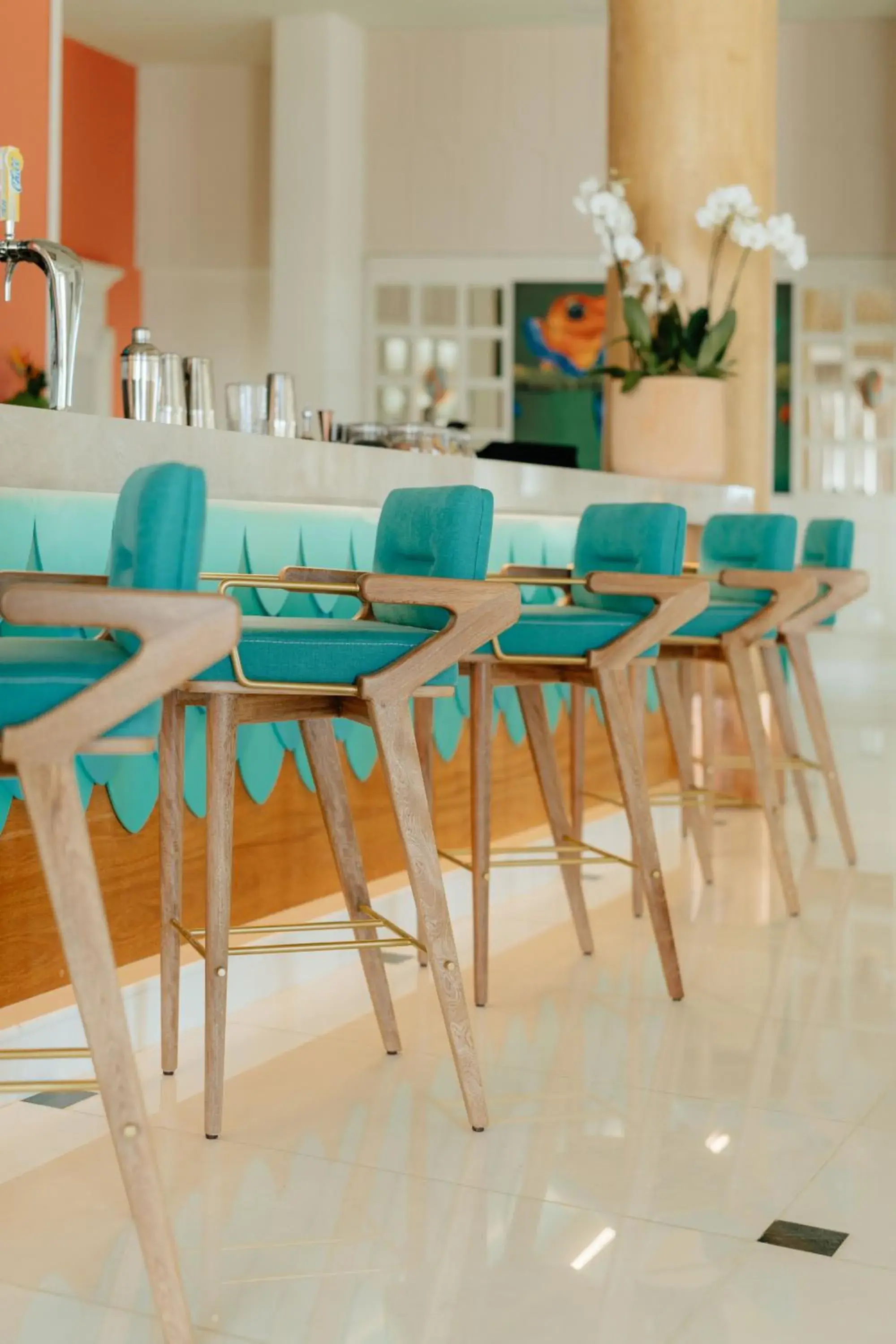 Lounge or bar in JOIA Aruba by Iberostar Lounge or bar in JOIA Aruba by Iberostar