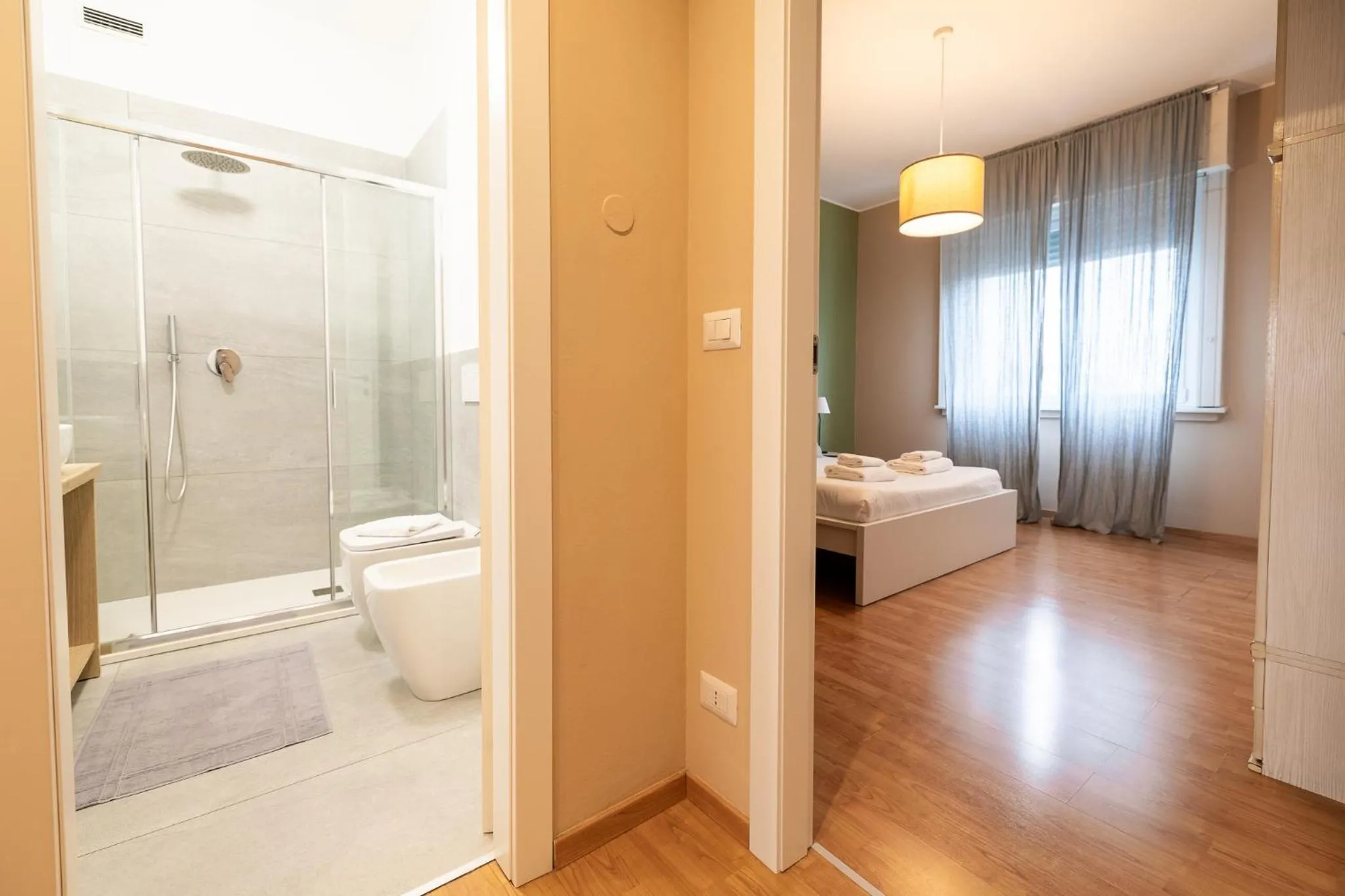 bidet in The Sixth Floor-Brera
