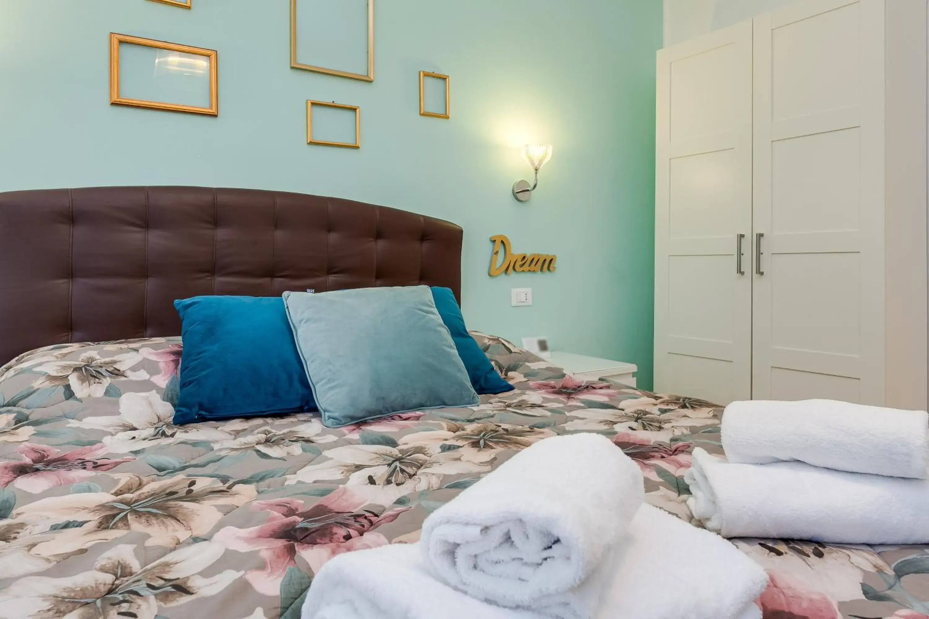 Bed in St. Peter's Relax Bed in St. Peter's Relax