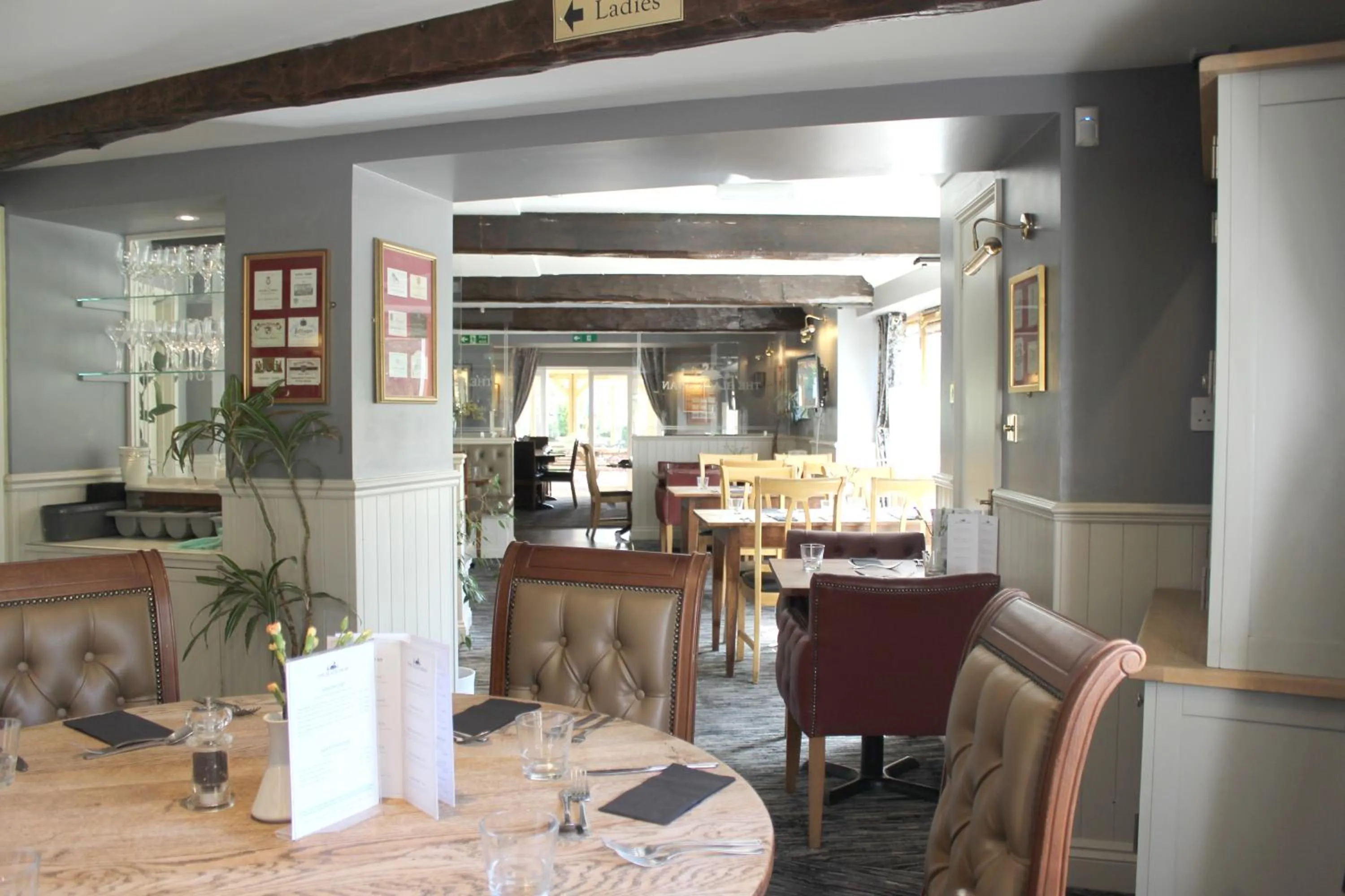 Restaurant/places to eat in The Black Swan Inn