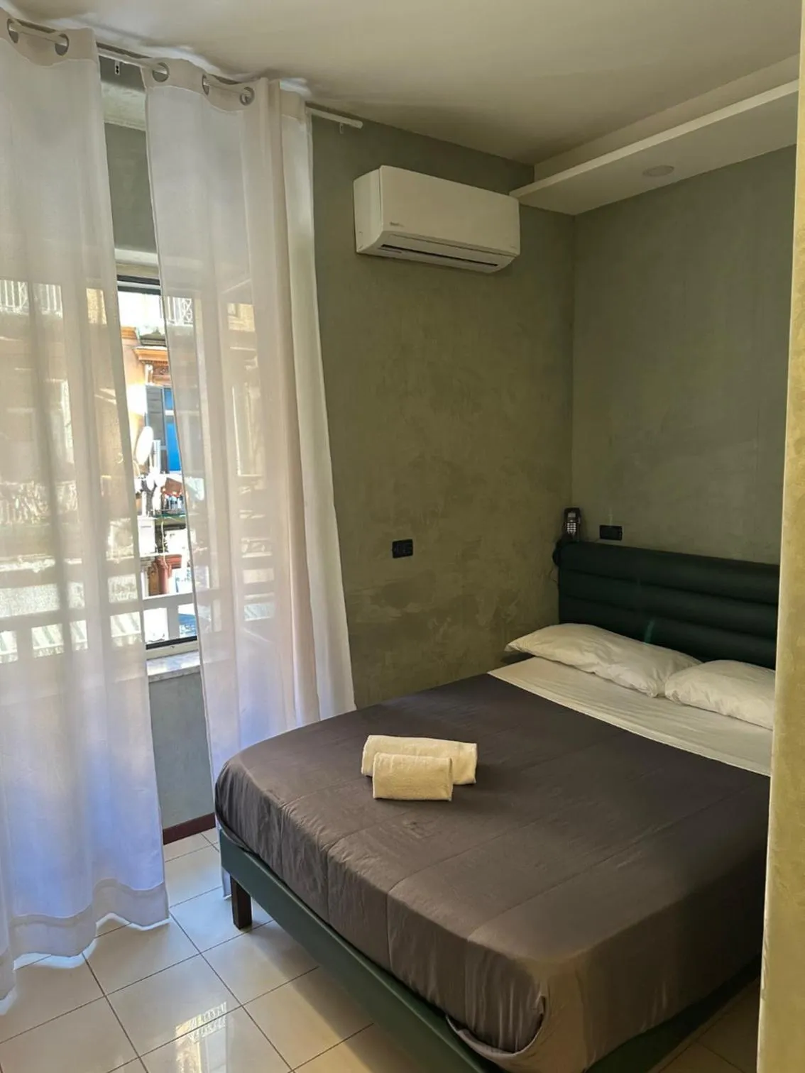 Bed in Smart Station Hotel