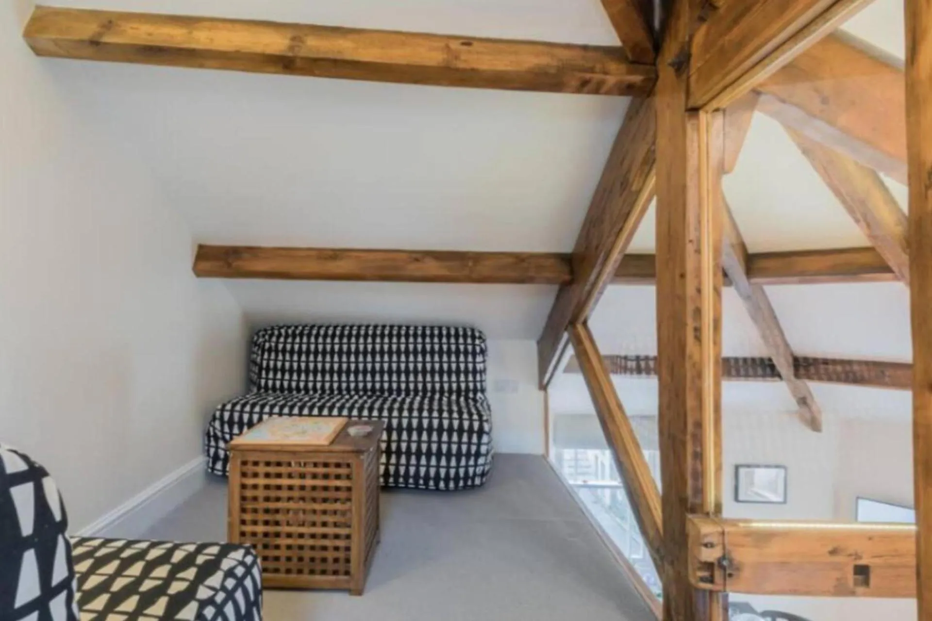 Bed in Sedbergh Penthouse - KingBed - Tv - Wifi