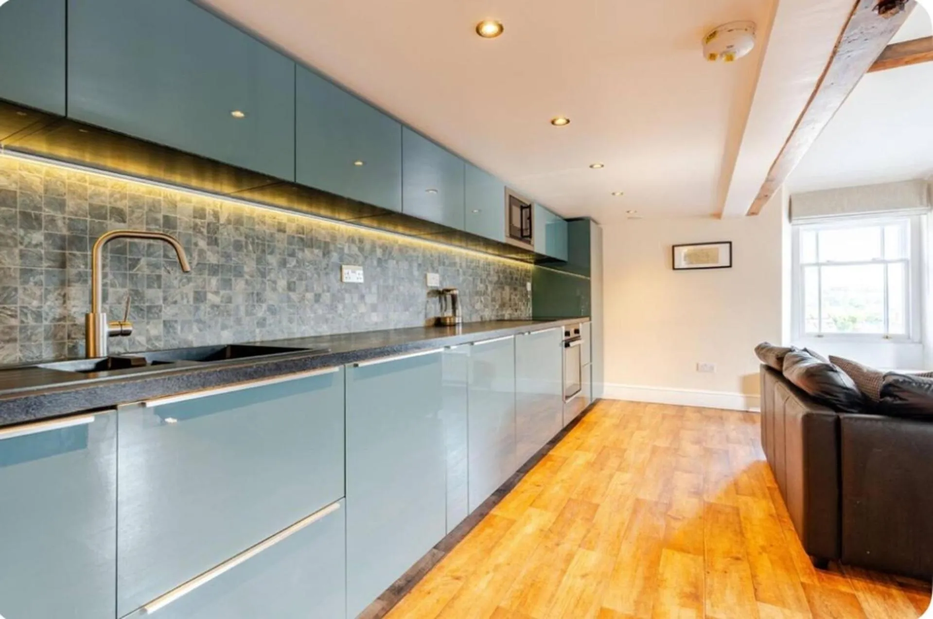 Sedbergh Penthouse - KingBed - Tv - Wifi