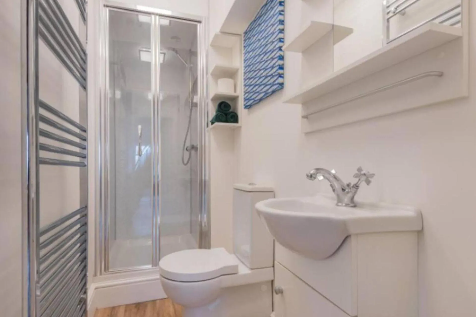 Sedbergh Penthouse - KingBed - Tv - Wifi