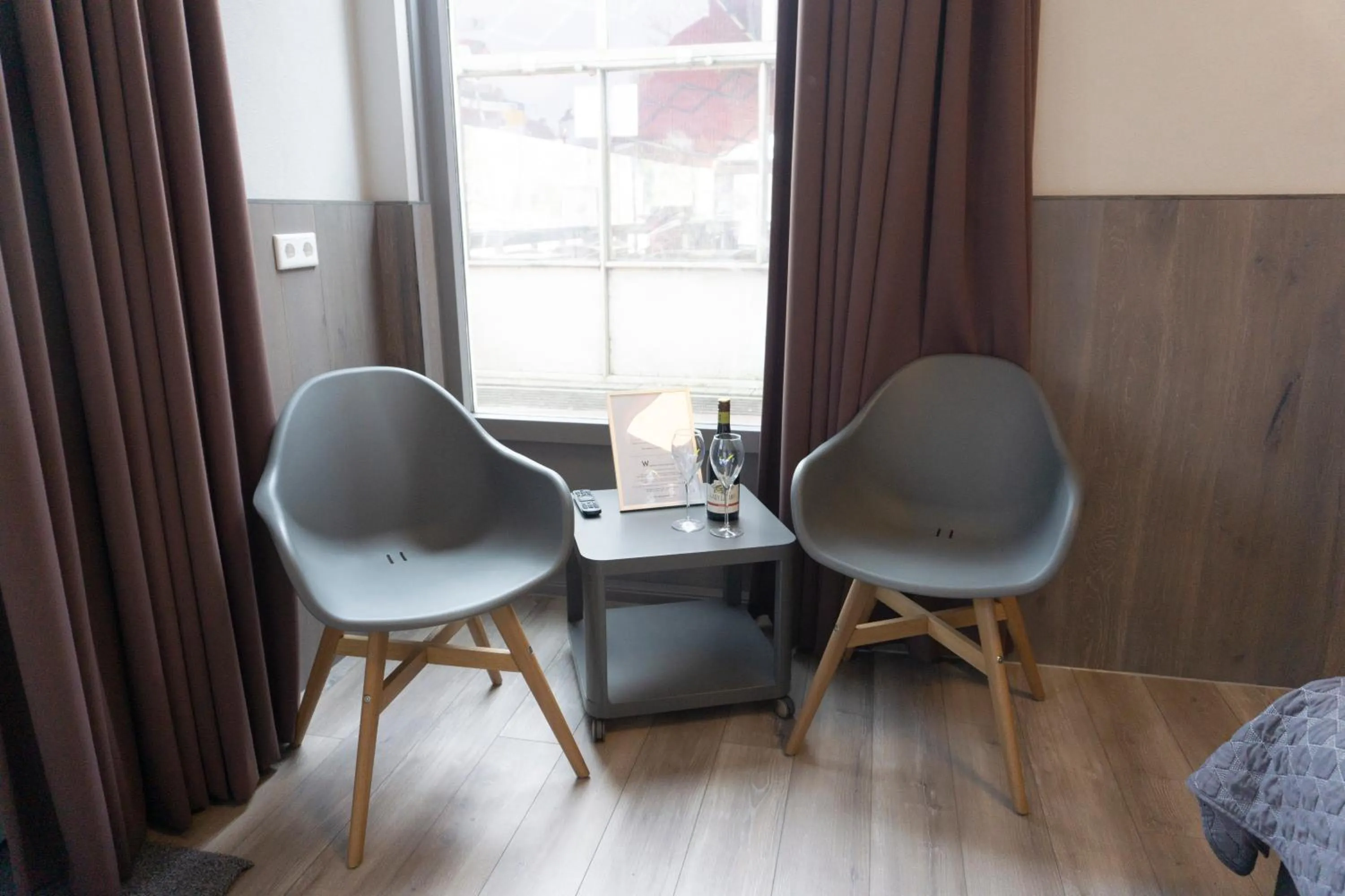 Seating area in Hotel Waddengenot